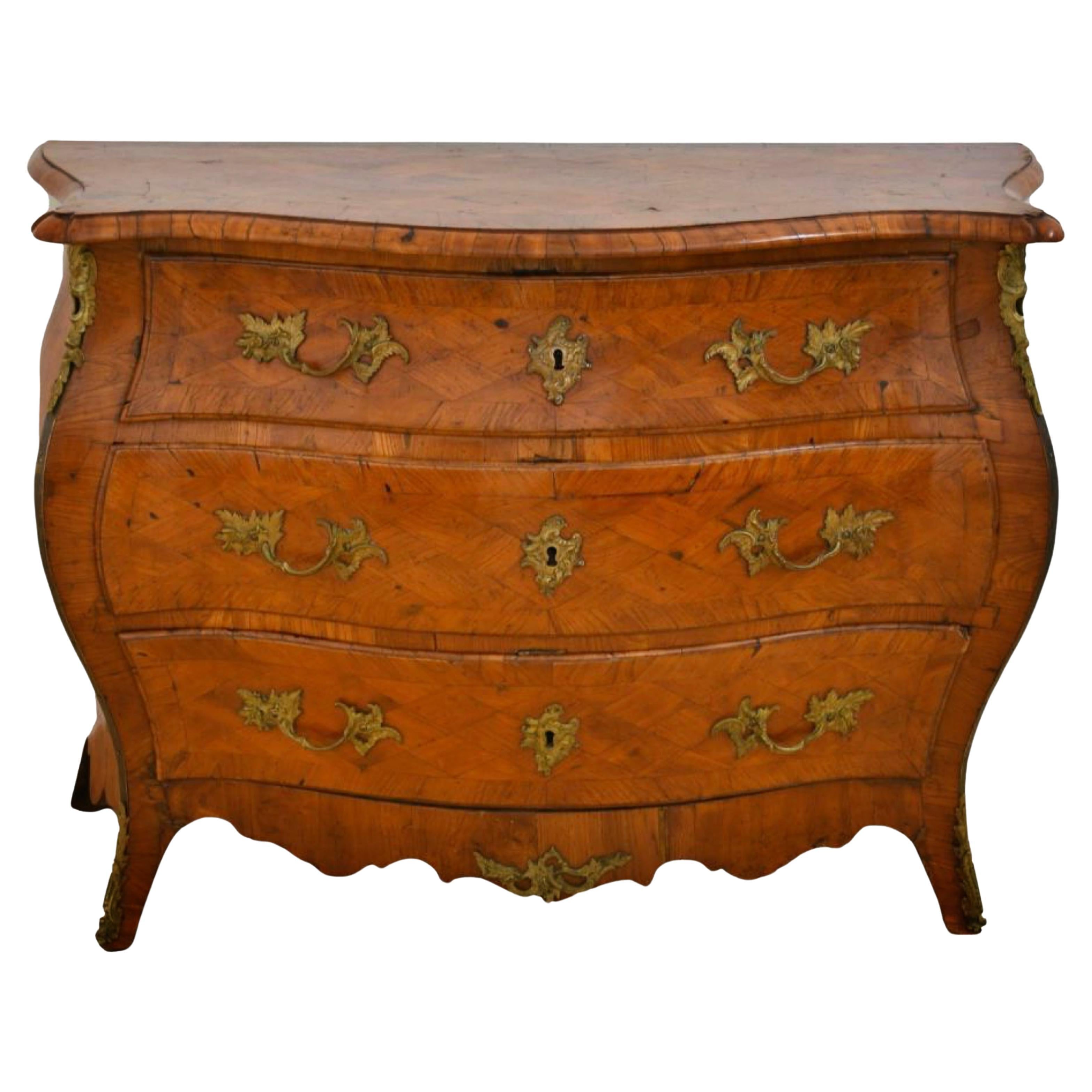 French Louis XV Chest of Drawers end 18th century