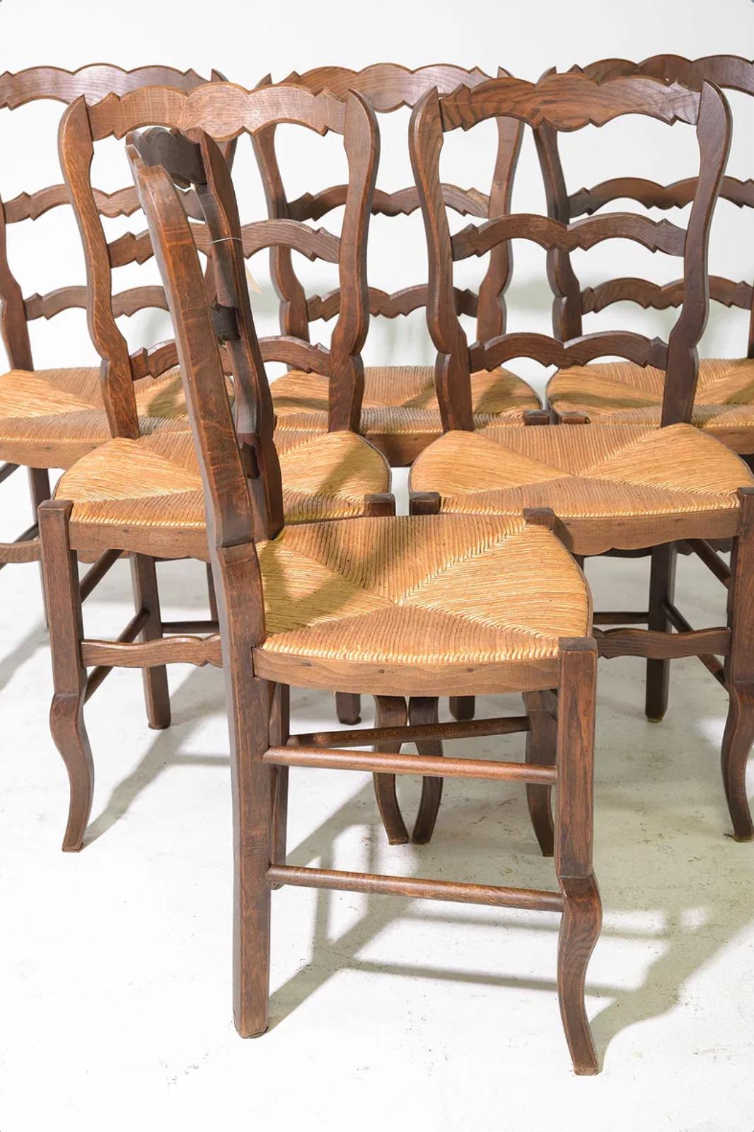 Juego de 6 Sillas de Comedor de Roble de Estilo Francés Luis XV / Country French siglo XX en venta