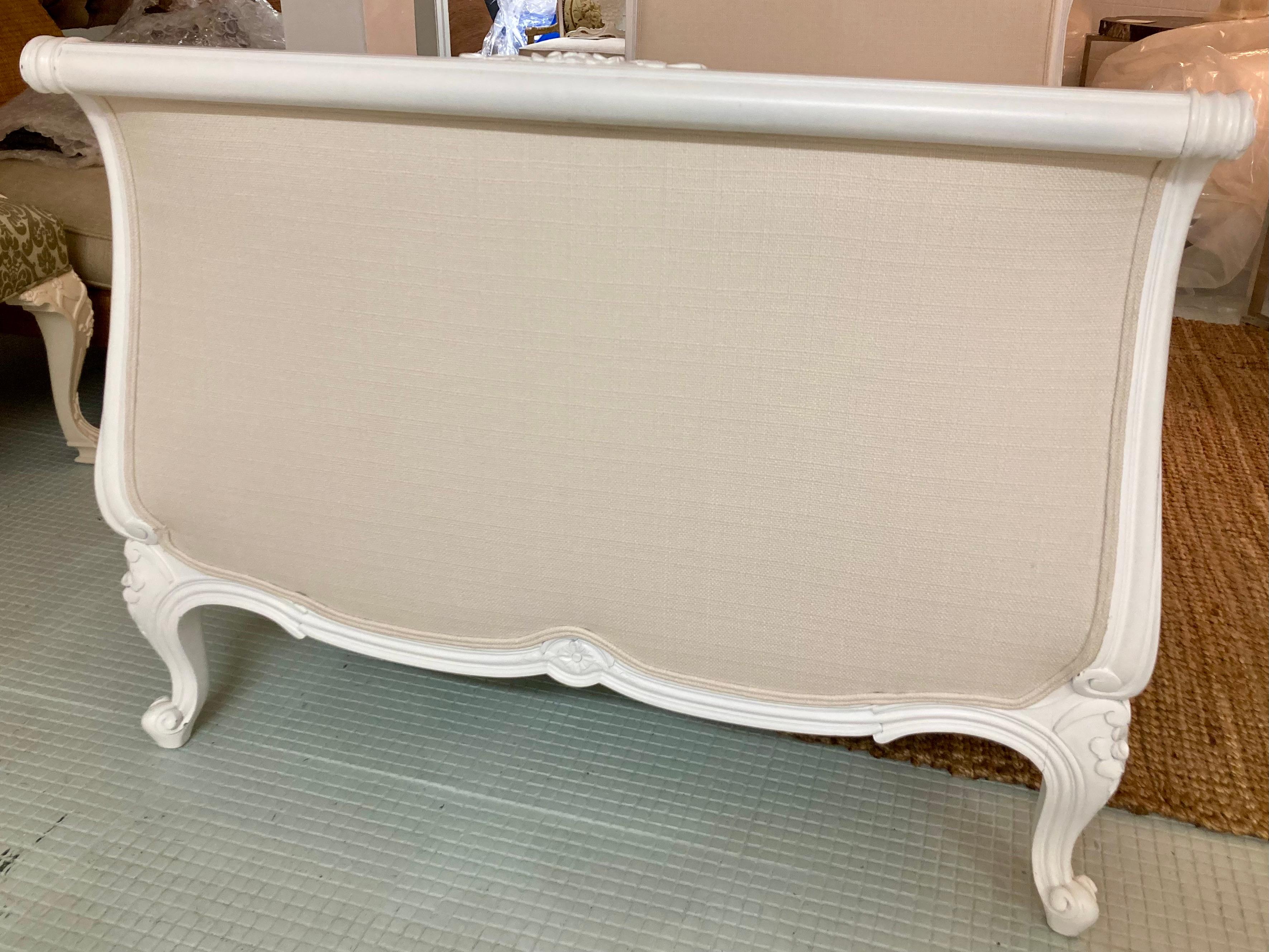 French Louis XV Daybed Freshly Lacquered White With New Todd Hase Upholstery For Sale 4