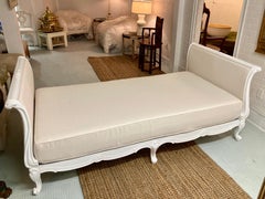French Louis XV Daybed Freshly Lacquered White With New Todd Hase Upholstery