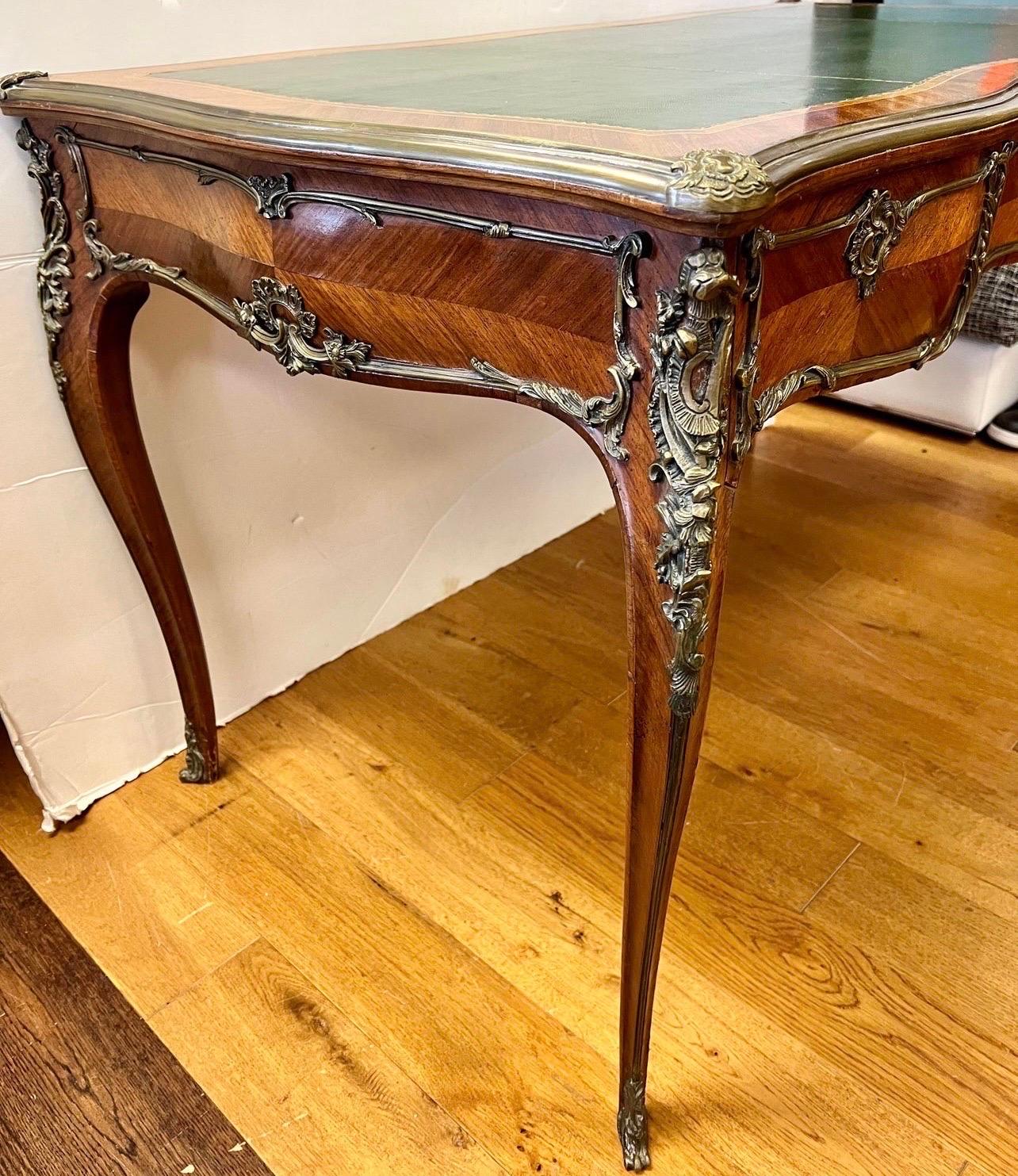 French Louis XV Desk Plat Writing Table In Good Condition In West Hartford, CT