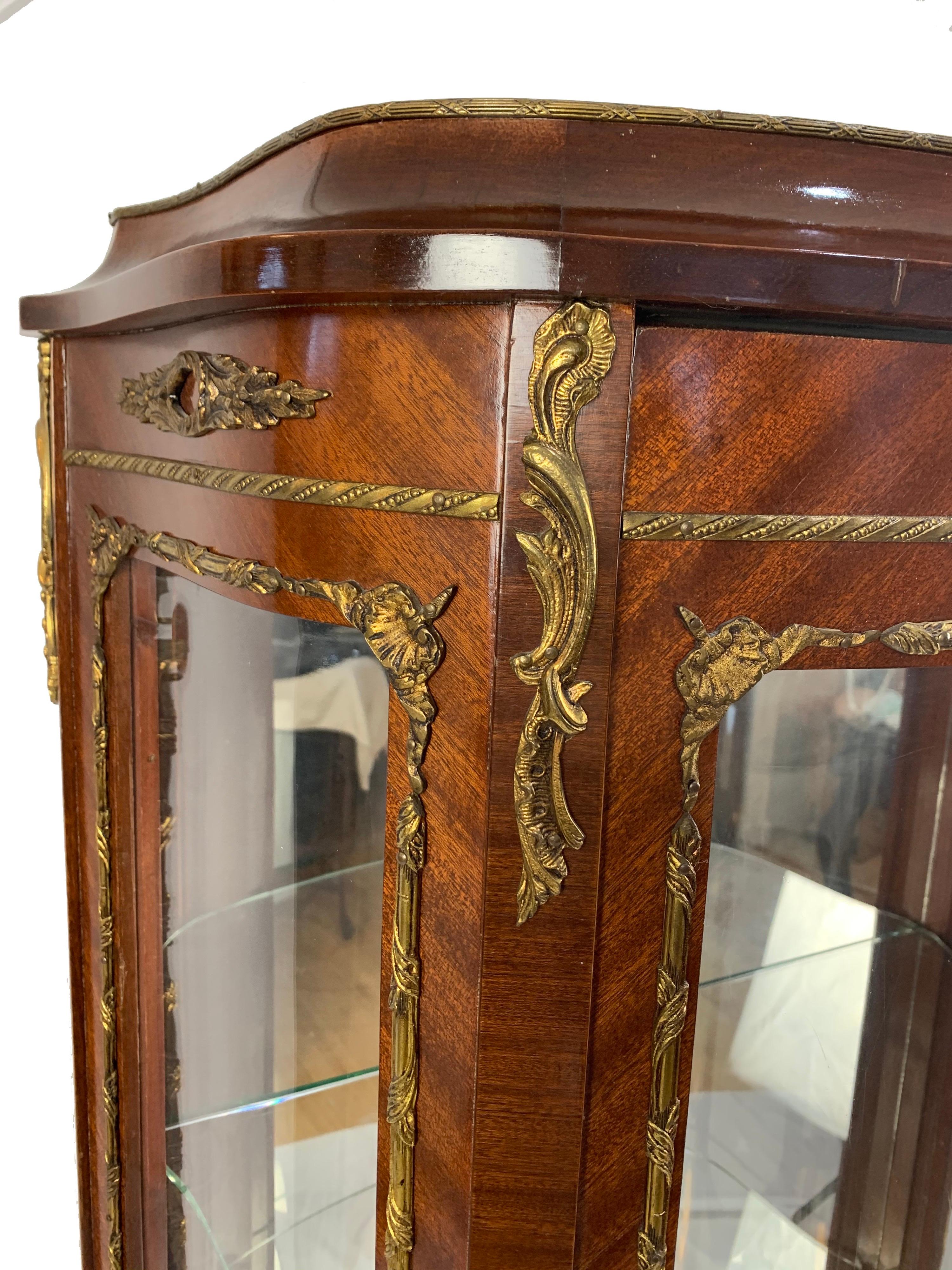 French Louis XV Display Cabinet Vitrine with Bronze Mounts 4