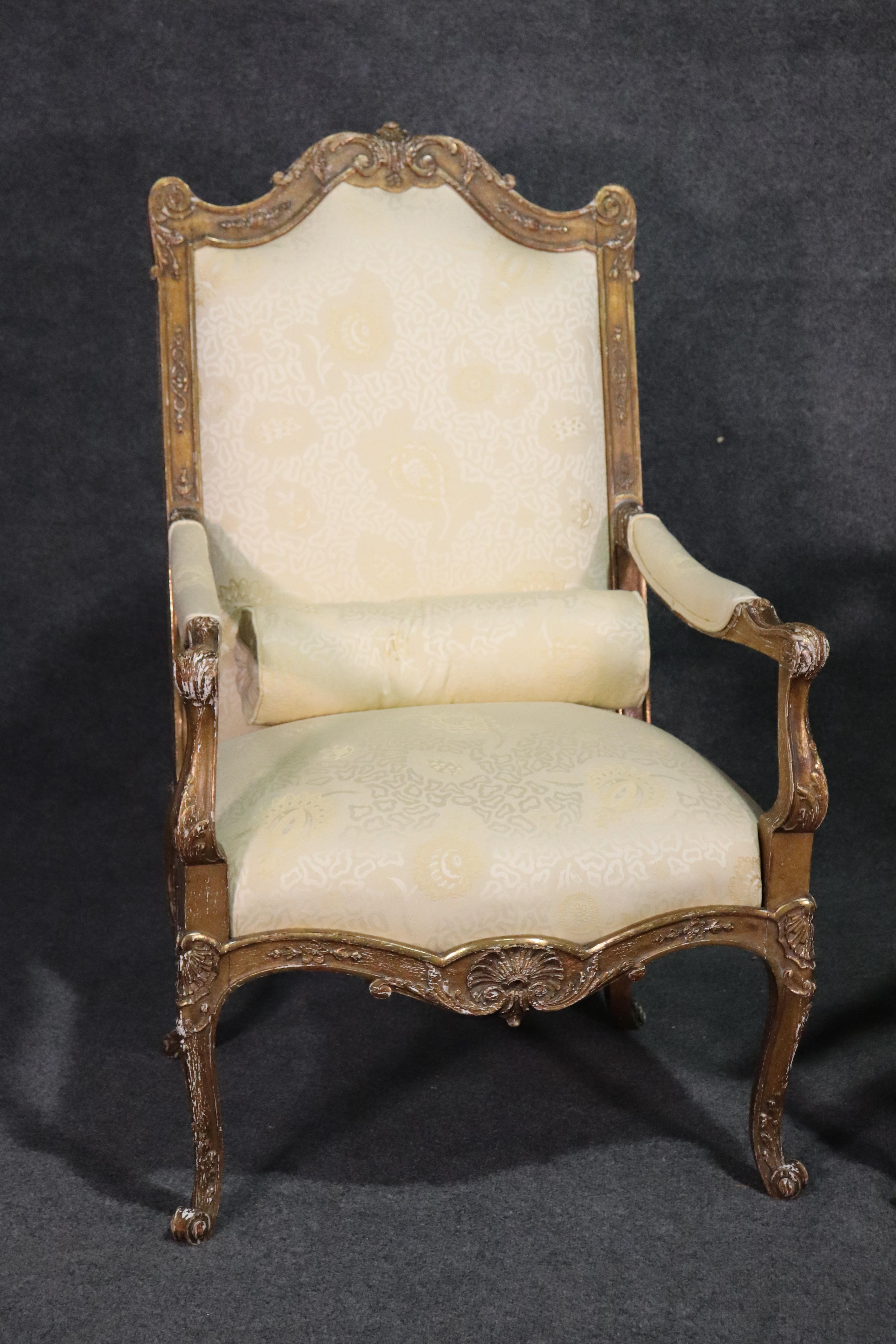 French Louis XV Distressed Painted Armchairs Fautueills, circa 1920s In Good Condition For Sale In Swedesboro, NJ