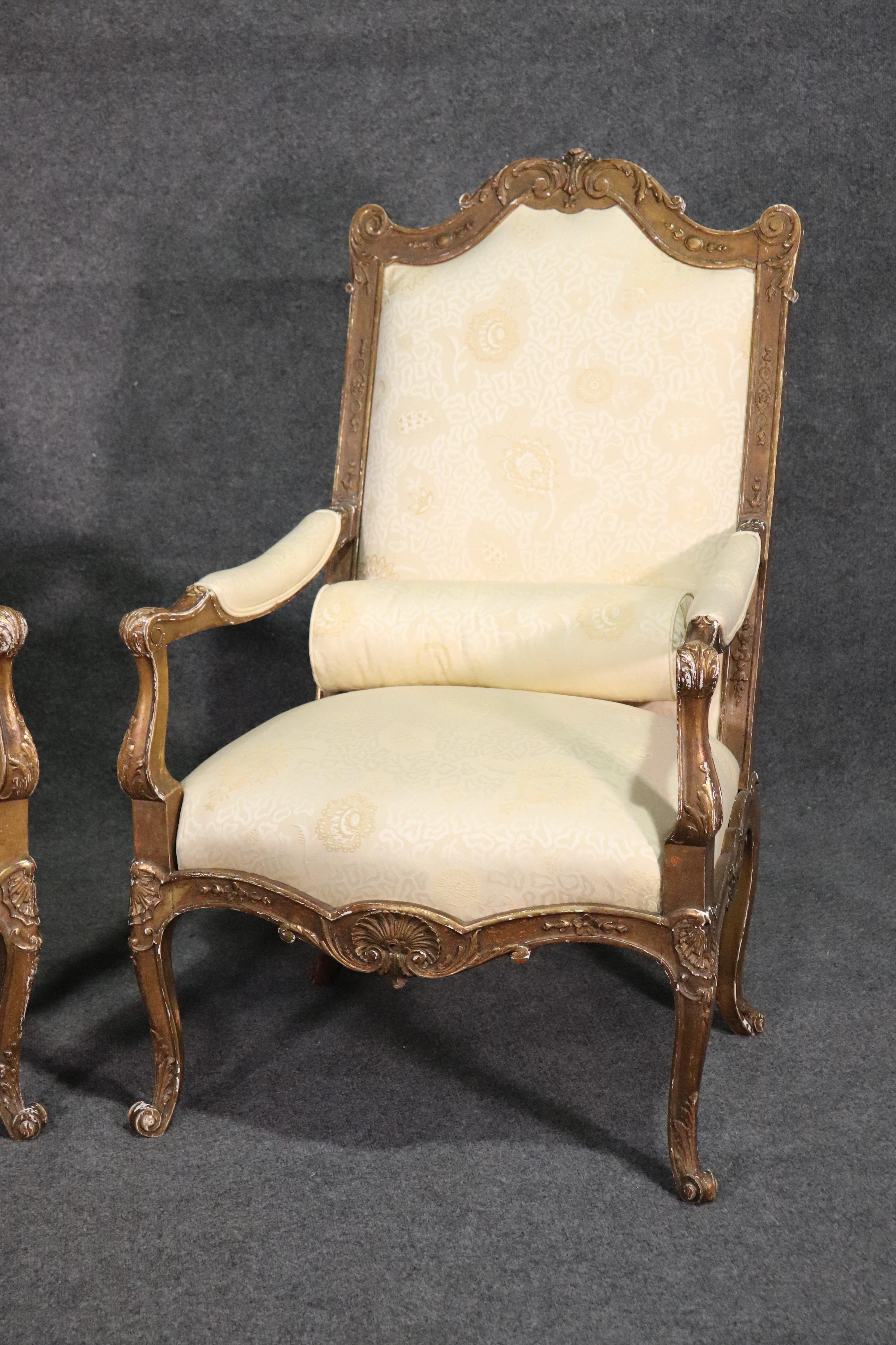 Early 20th Century French Louis XV Distressed Painted Armchairs Fautueills, circa 1920s For Sale