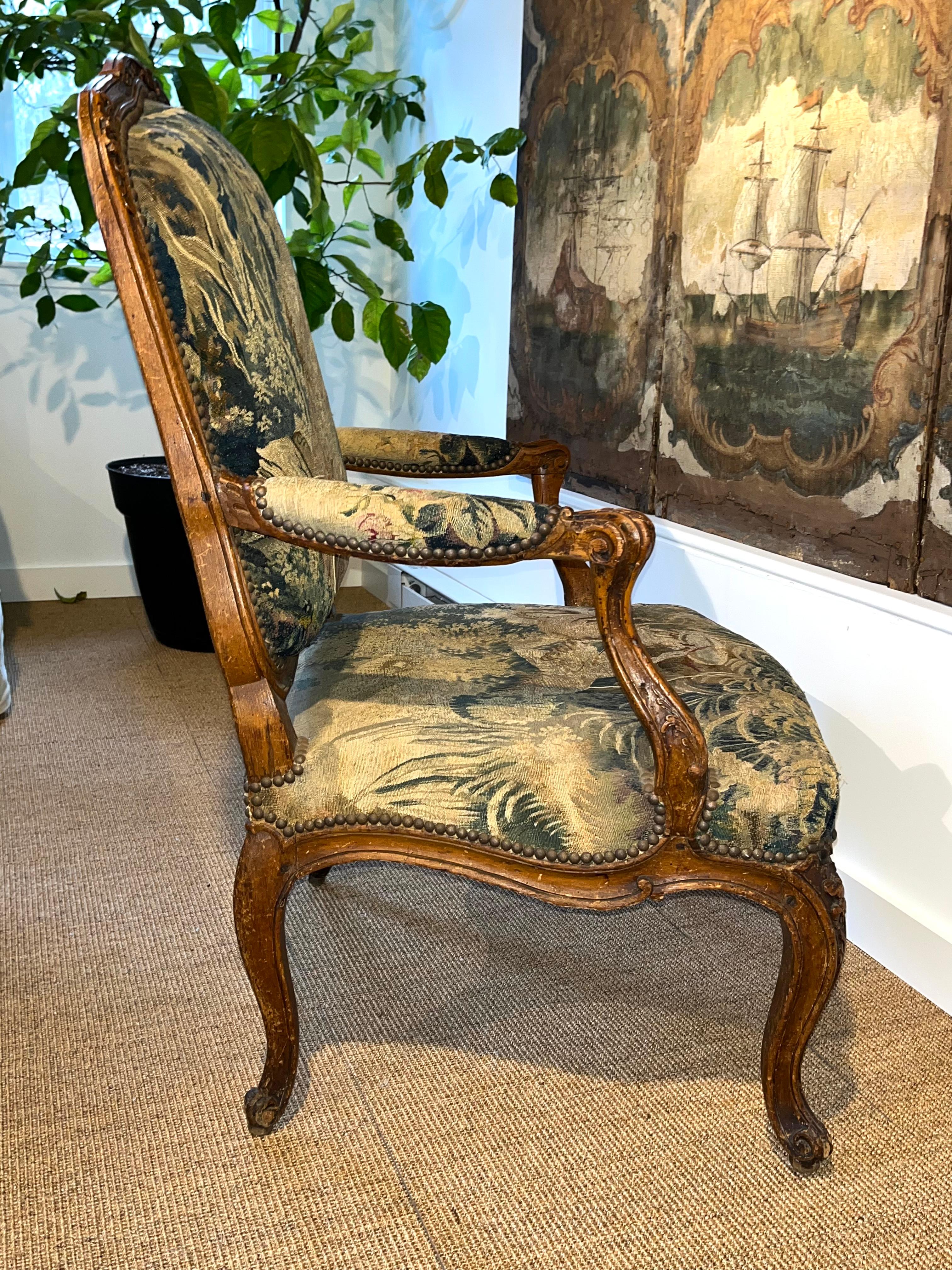 Fauteuil francés Luis XV a La Reine, firmado 
