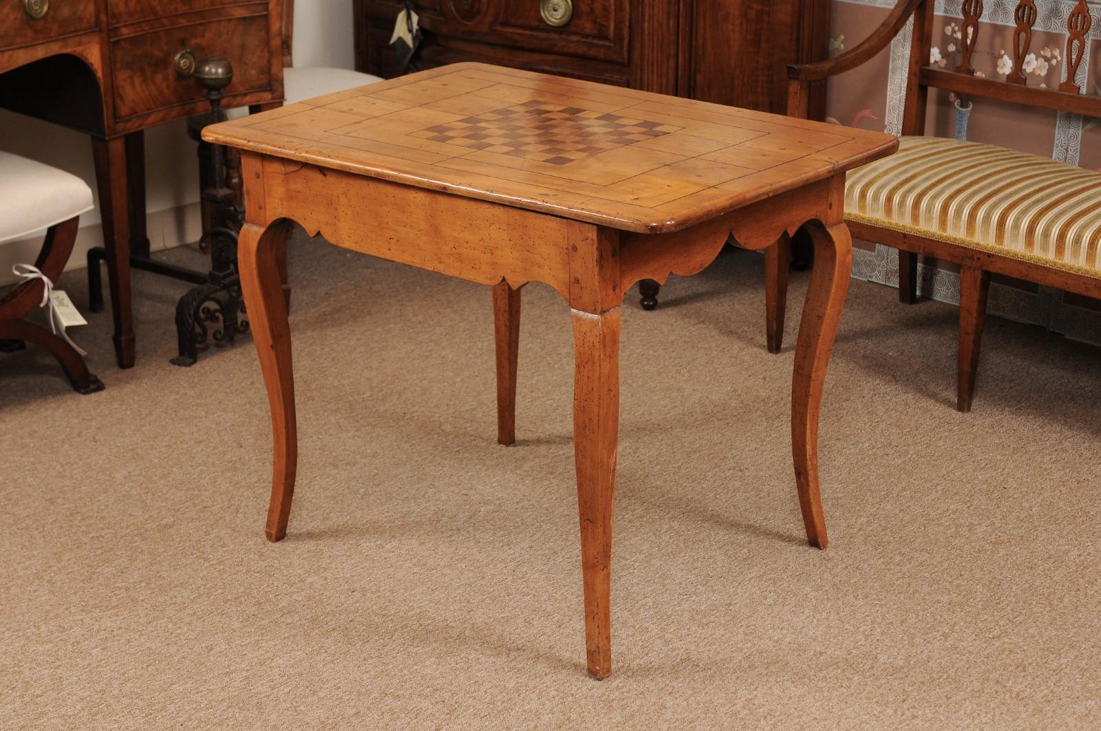 French Louis XV Fruitwood Parquetry Inlaid Table, Mid-18th Century For Sale 6