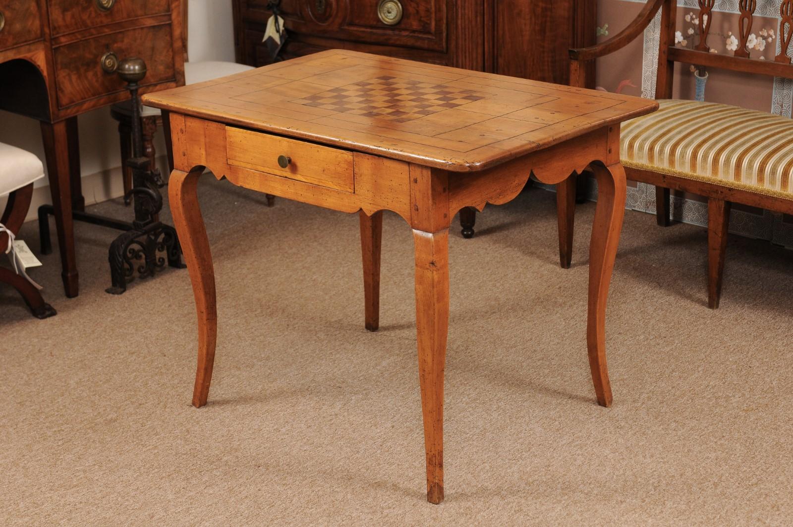 French Louis XV Fruitwood Parquetry Inlaid Table, Mid-18th Century For Sale 8