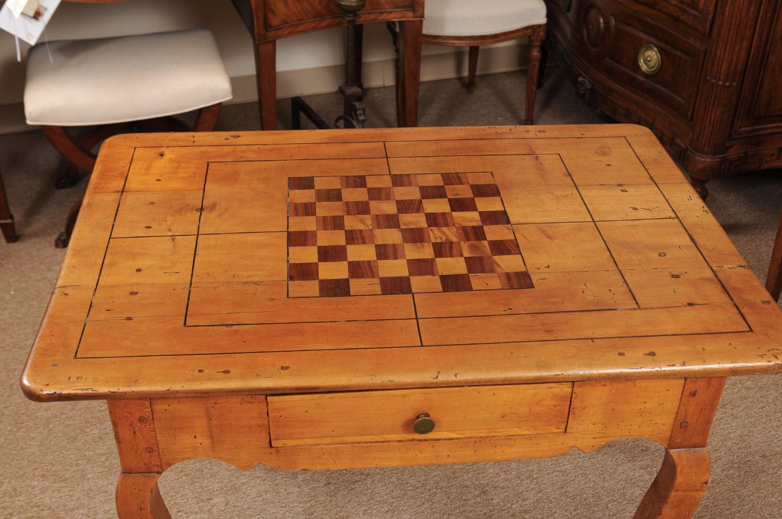 French Louis XV Fruitwood Parquetry Inlaid Table, Mid-18th Century For Sale 2
