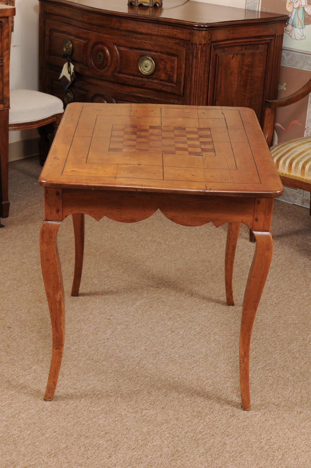 French Louis XV Fruitwood Parquetry Inlaid Table, Mid-18th Century For Sale 5