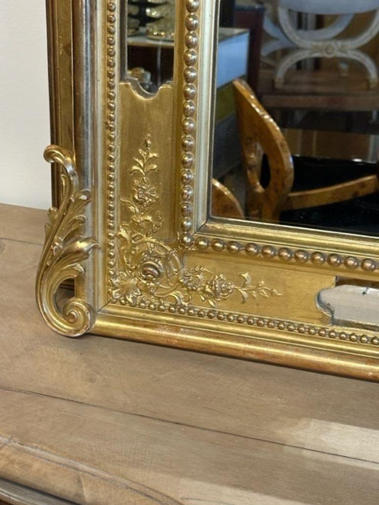 Französisch Louis XV Vergoldeter Spiegel (Vergoldetes Holz) im Angebot