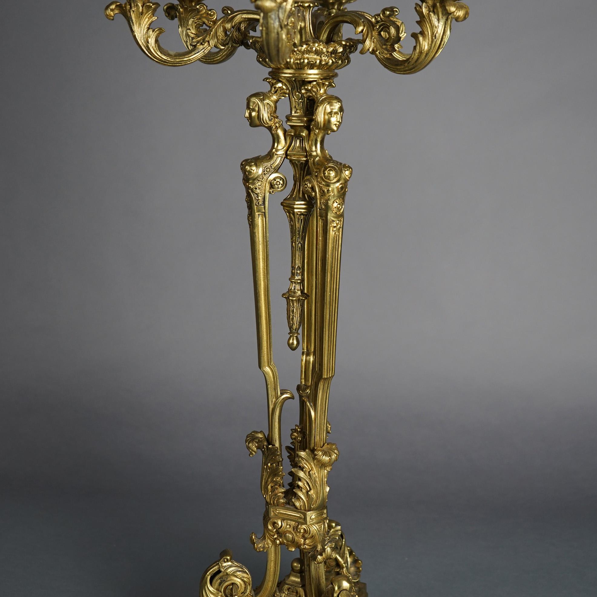 Französisch Louis XV Vergoldete Bronze Figural Karyatide & Foliate 7-Light Kandelaber C1870 im Zustand „Gut“ im Angebot in Big Flats, NY