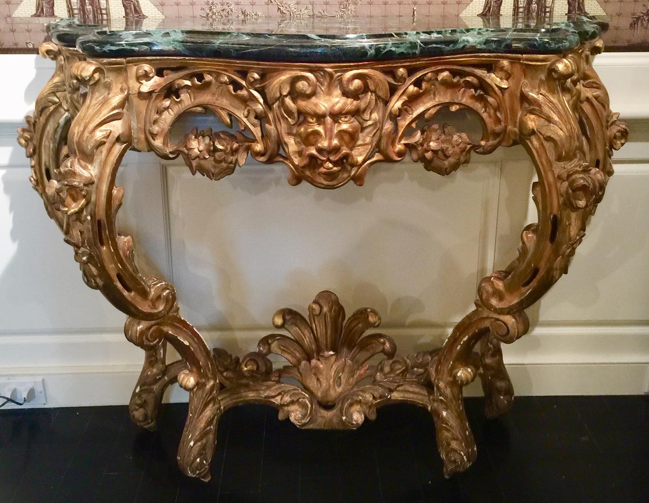 French Louis XV Giltwood Console, 18th Century, Green Marble Top In Good Condition In Montreal, Quebec