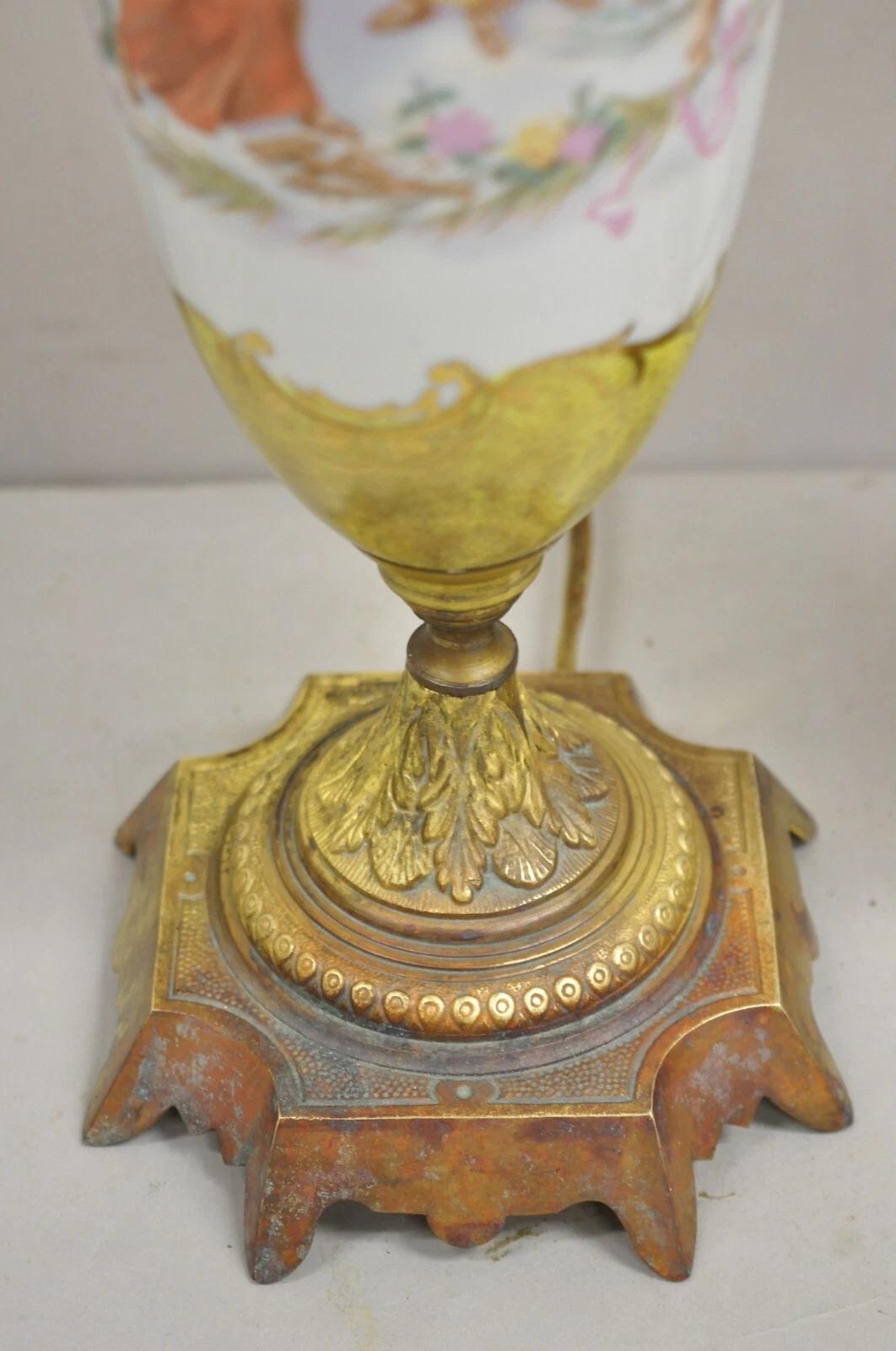 French Louis XV Hand Painted Porcelain Sevres Women Musicians Table Lamp - Pair For Sale 3