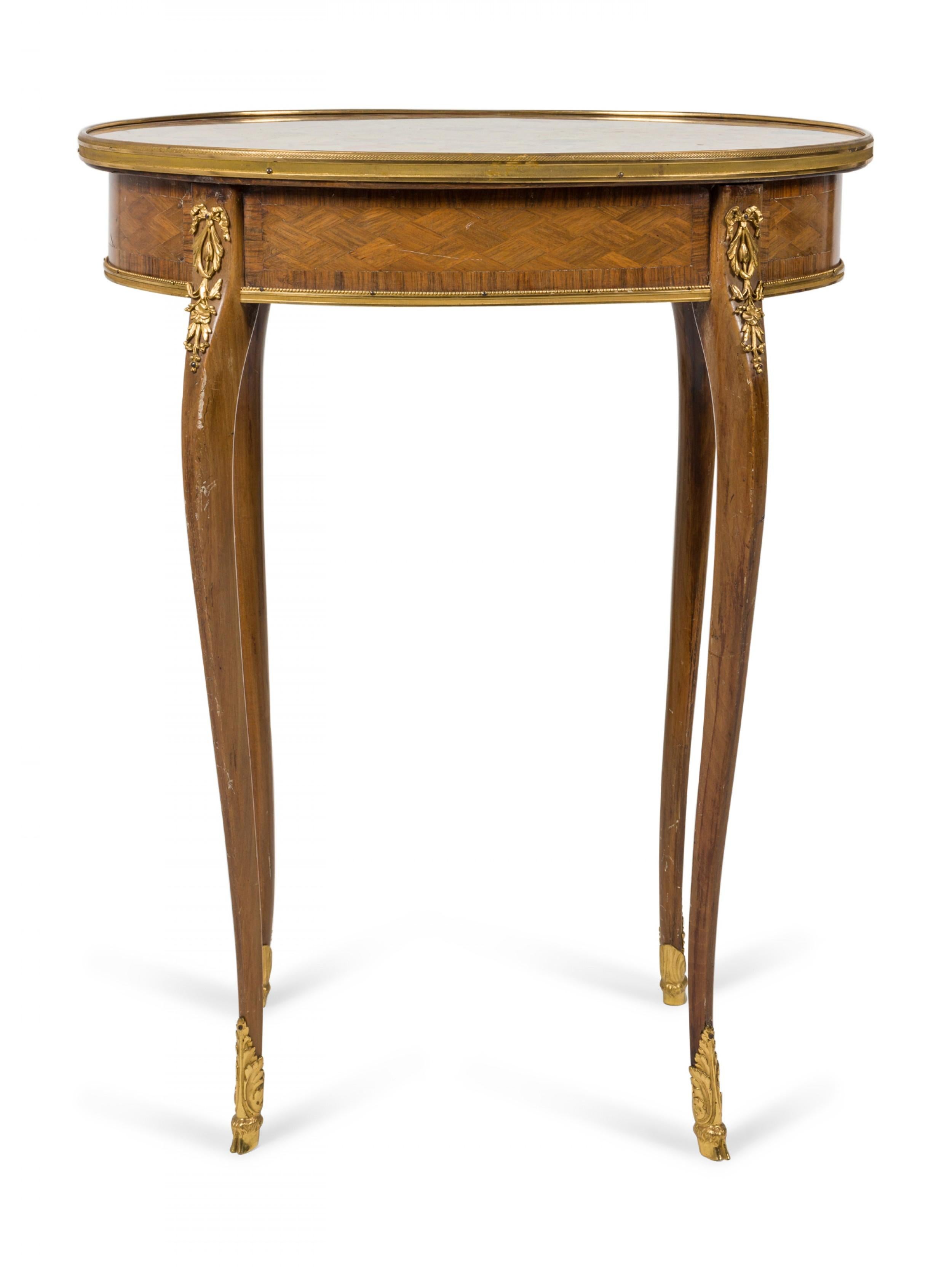 Französischer Louis XV Königsholz Parkett Endtisch im Zustand „Gut“ im Angebot in Queens, NY