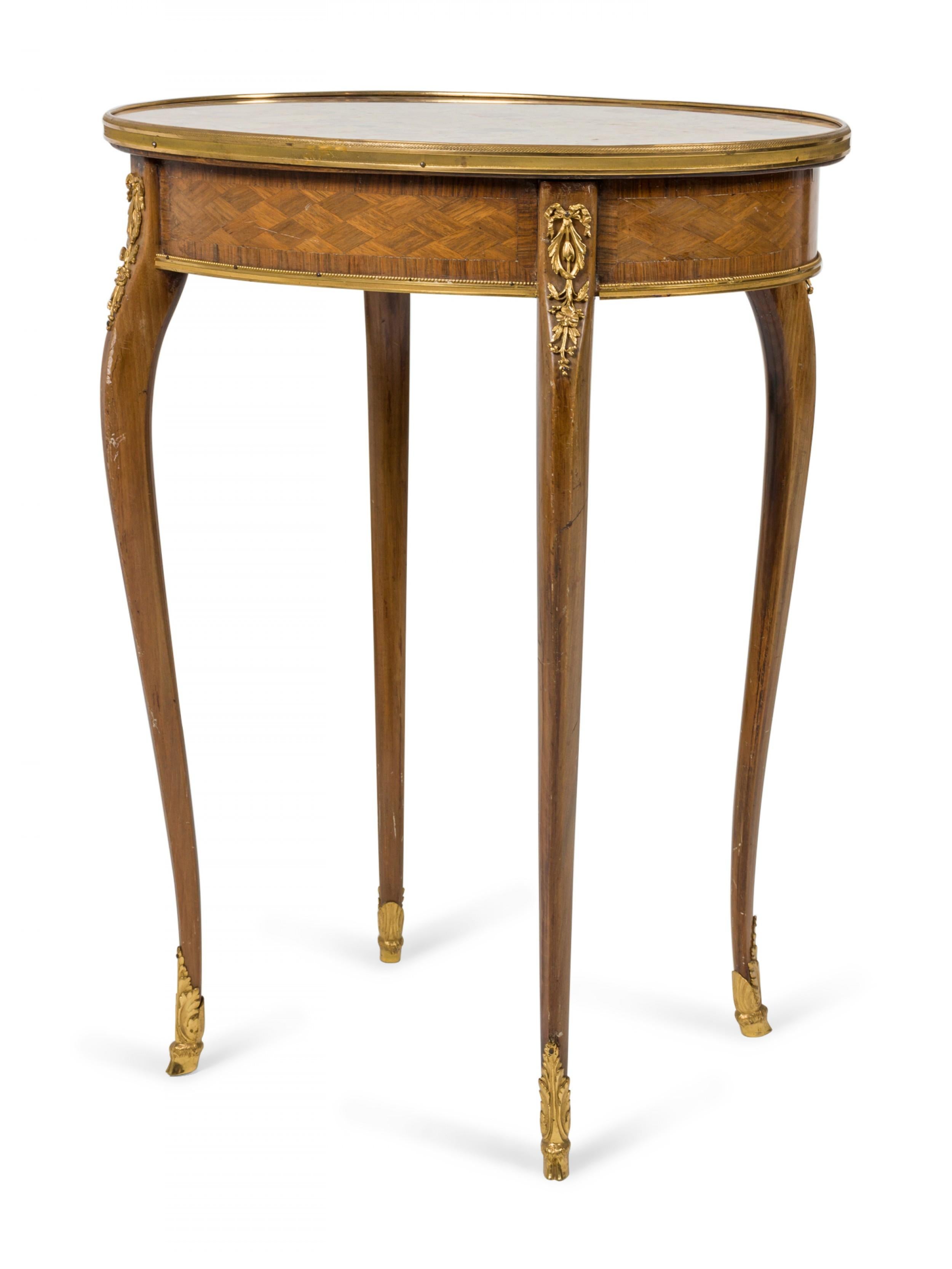 Französischer Louis XV Königsholz Parkett Endtisch (Marmor) im Angebot