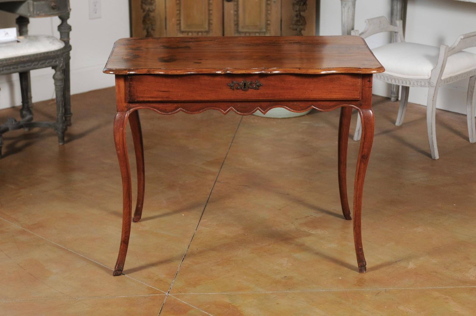 French Louis XV Late 18th Century Cherry Table with Drawer from the Rhône Valley For Sale 7