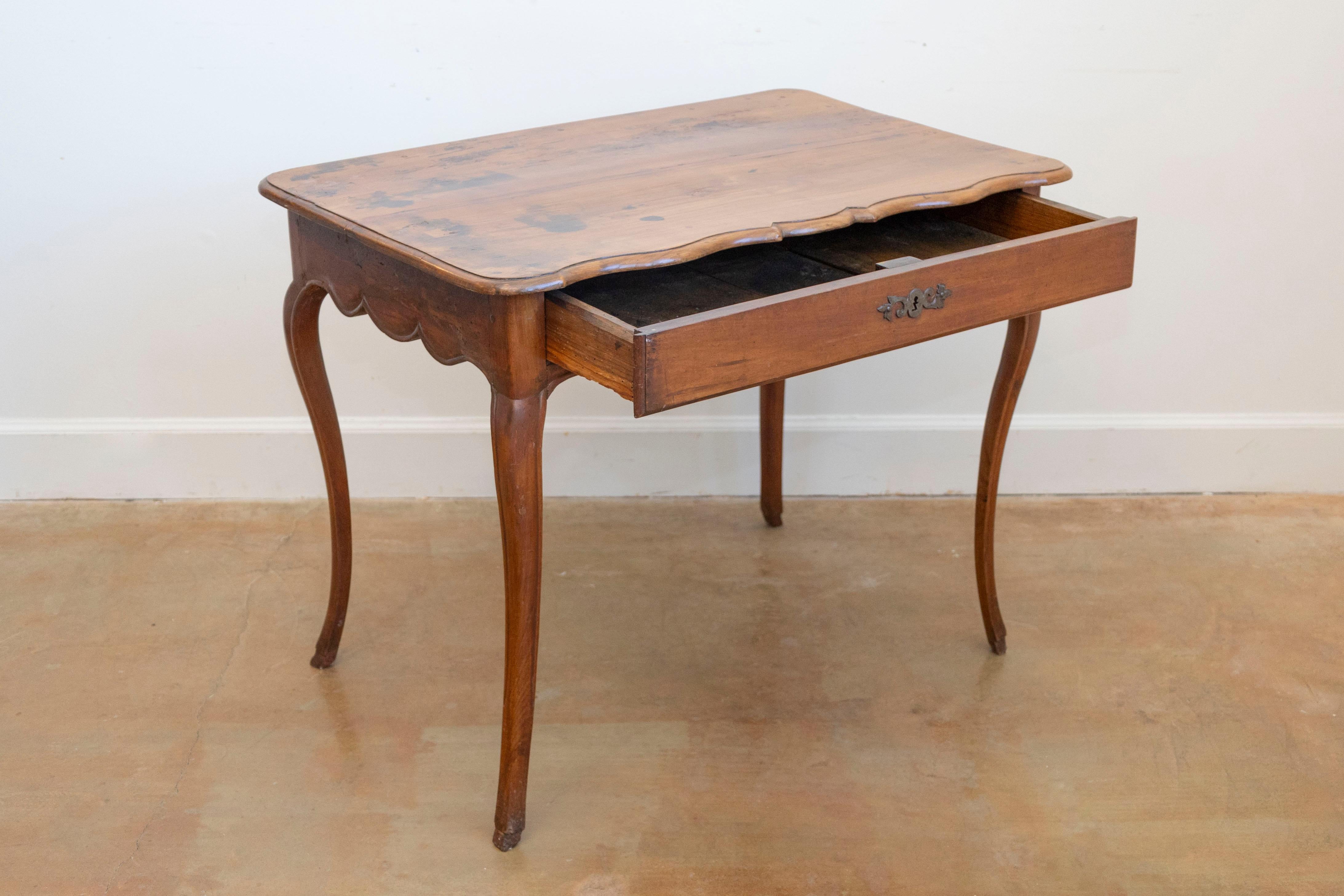 French Louis XV Late 18th Century Cherry Table with Drawer from the Rhône Valley In Good Condition For Sale In Atlanta, GA