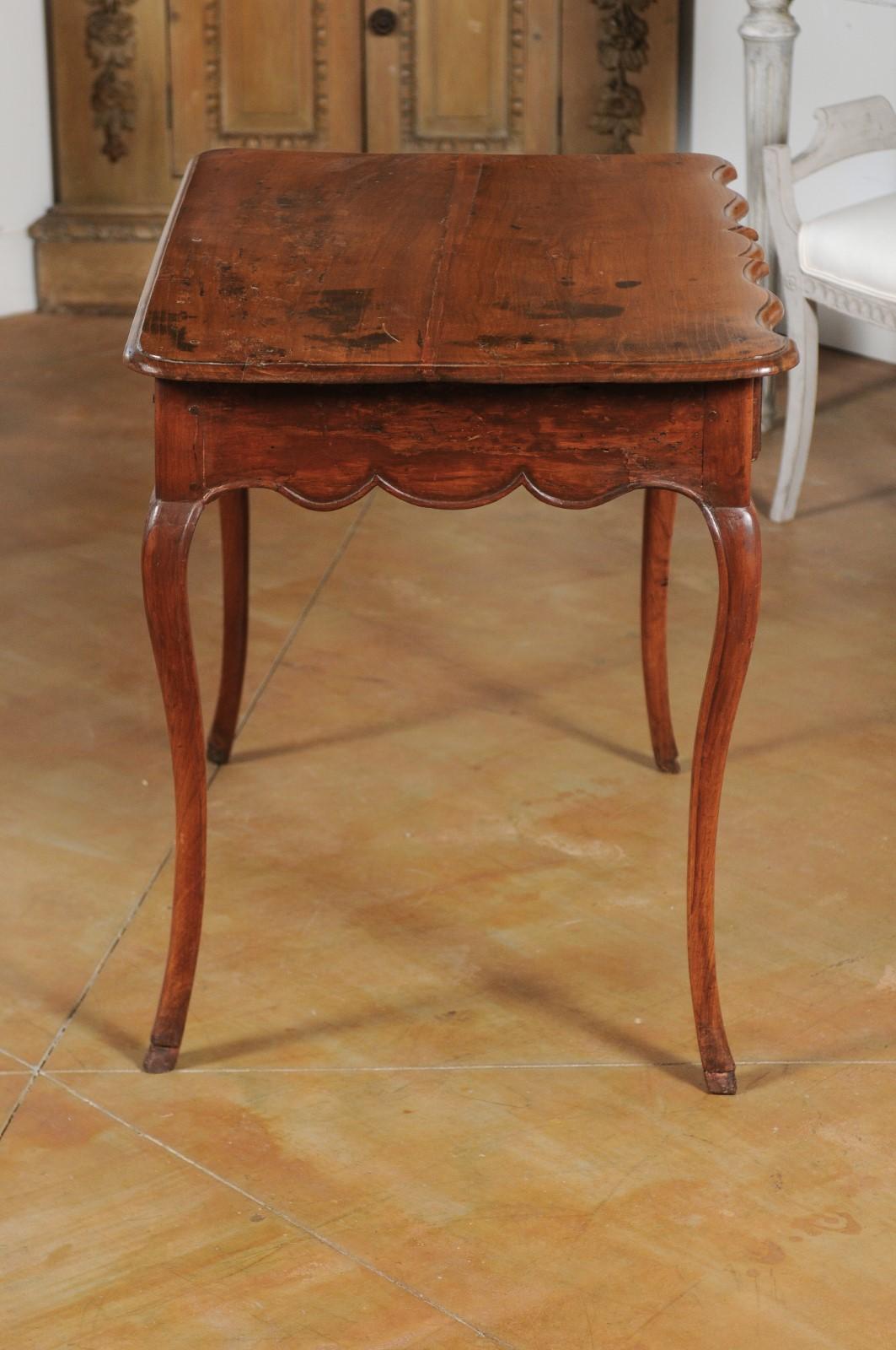 French Louis XV Late 18th Century Cherry Table with Drawer from the Rhône Valley For Sale 4