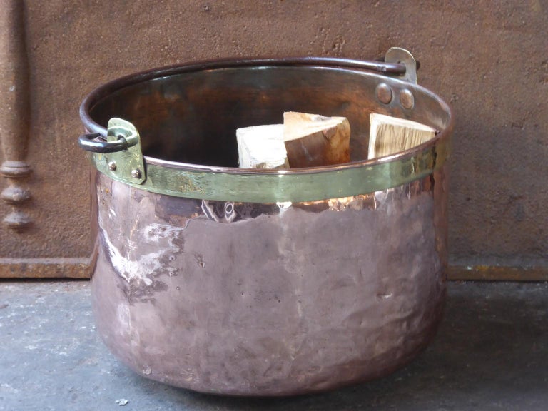 French Louis XV Log Basket, 18th Century, Polished Copper and Brass For Sale 3
