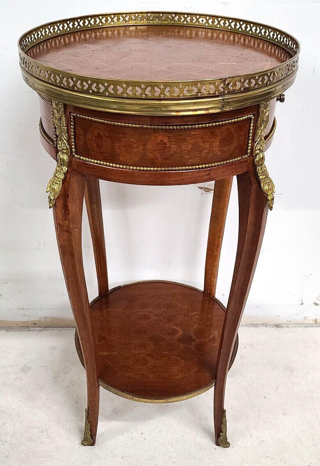 French Louis XV Mahogany Ormolu Mounted Petite Lamp Side Table 3