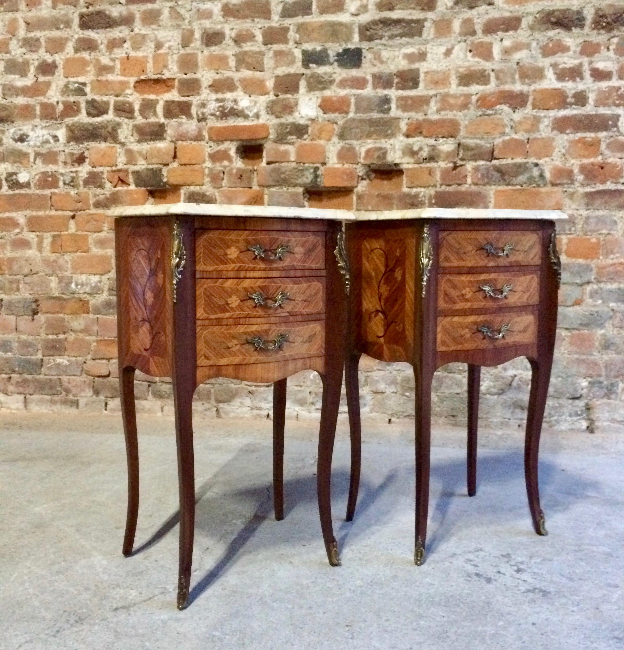 French Louis XV Marble Bombe Commode Bedside Cabinets Tables Set 1 In Good Condition In Longdon, Tewkesbury