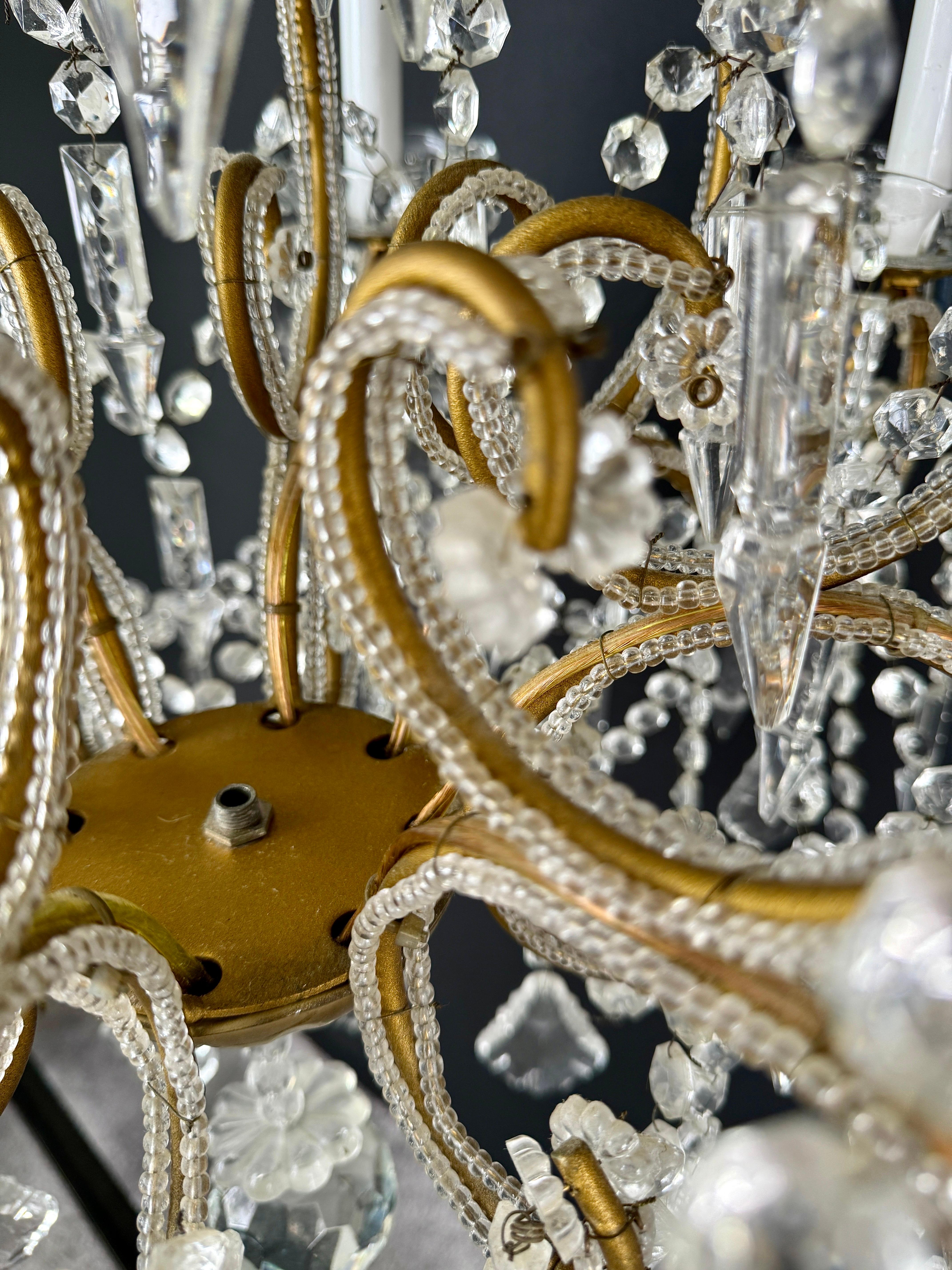 Lustre en cristal taillé de style Louis XV Marie Therese, 8 branches en vente 8