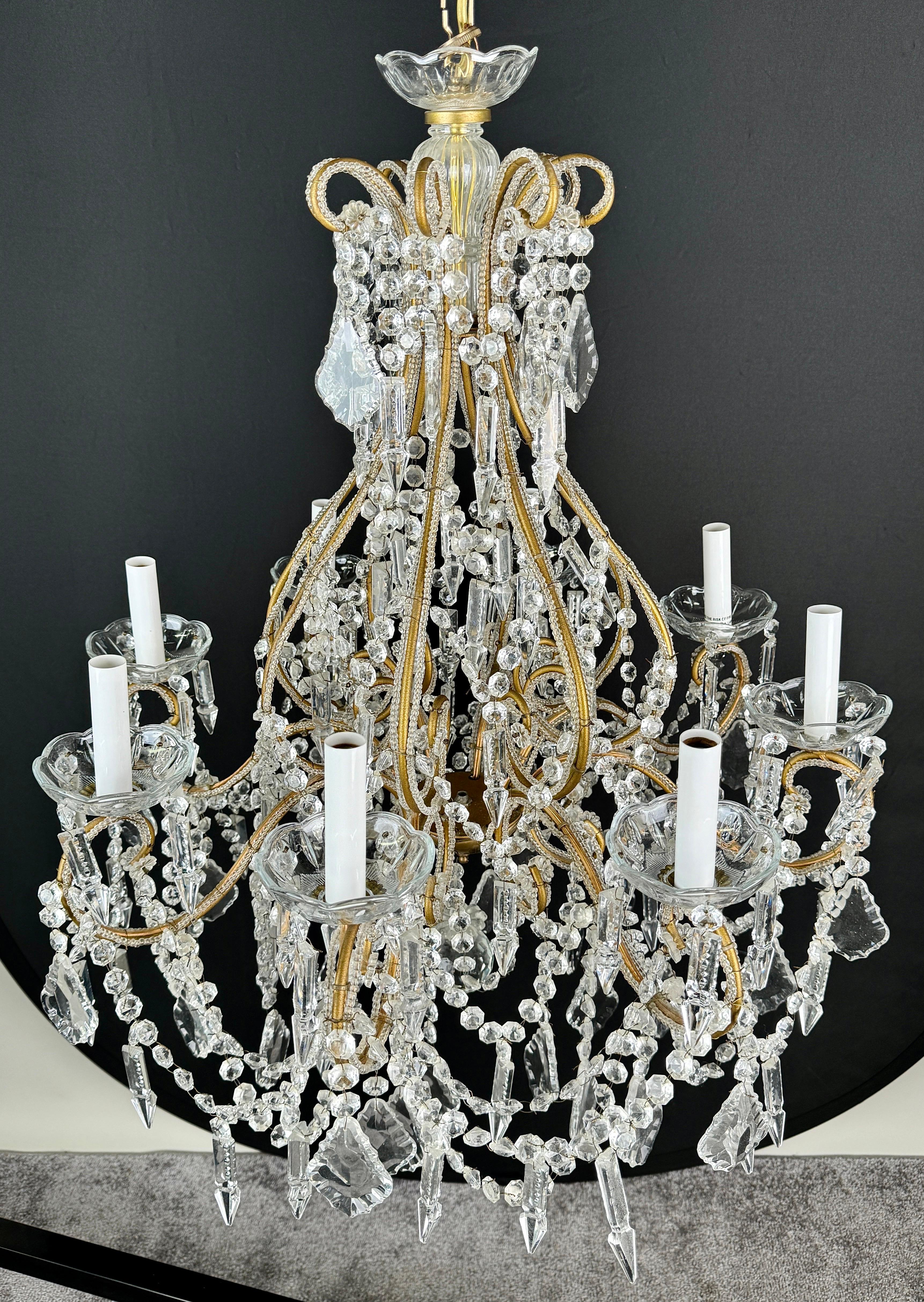 Français Lustre en cristal taillé de style Louis XV Marie Therese, 8 branches en vente