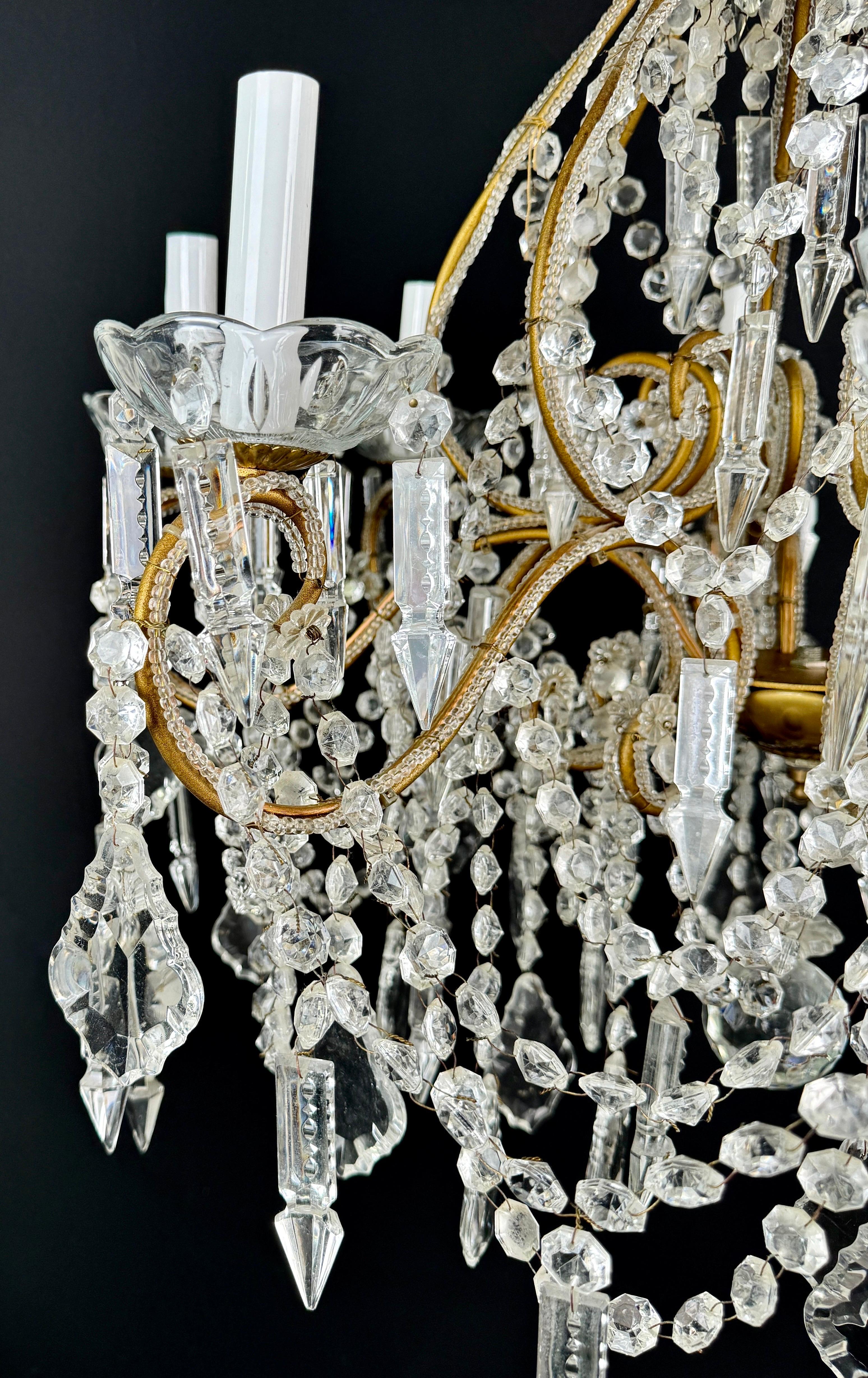 Lustre en cristal taillé de style Louis XV Marie Therese, 8 branches en vente 1
