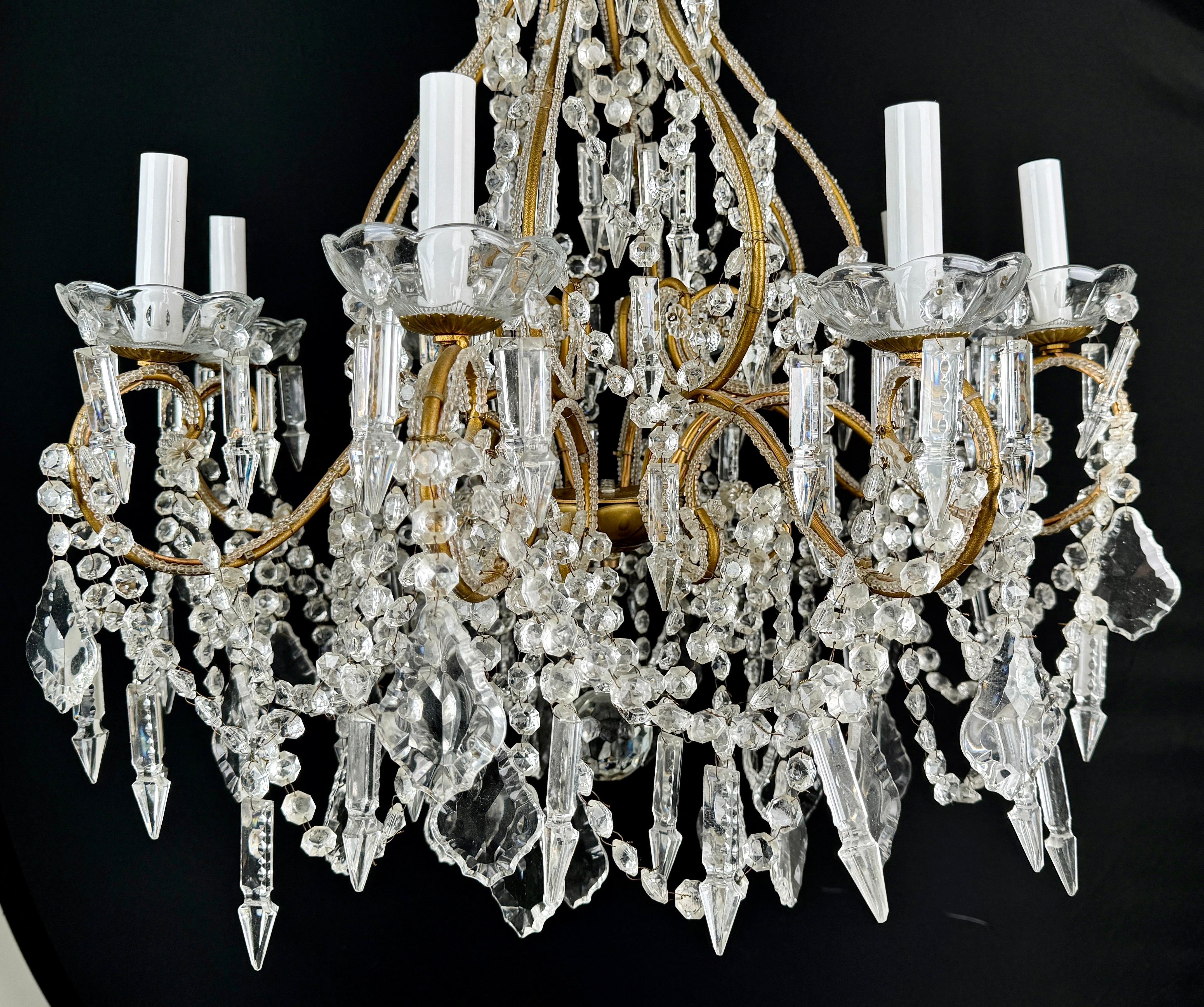 Lustre en cristal taillé de style Louis XV Marie Therese, 8 branches en vente 2