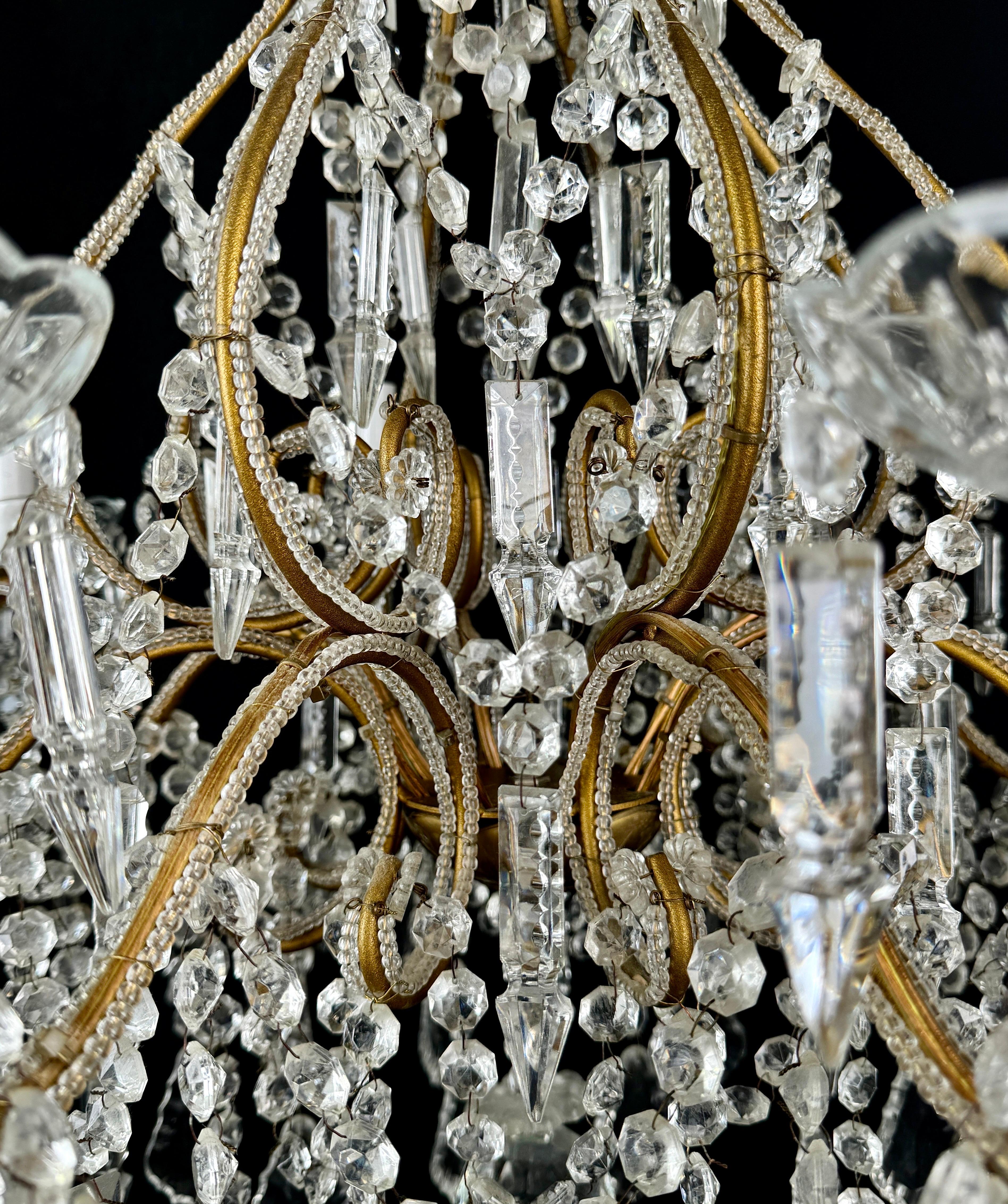 Lustre en cristal taillé de style Louis XV Marie Therese, 8 branches en vente 3
