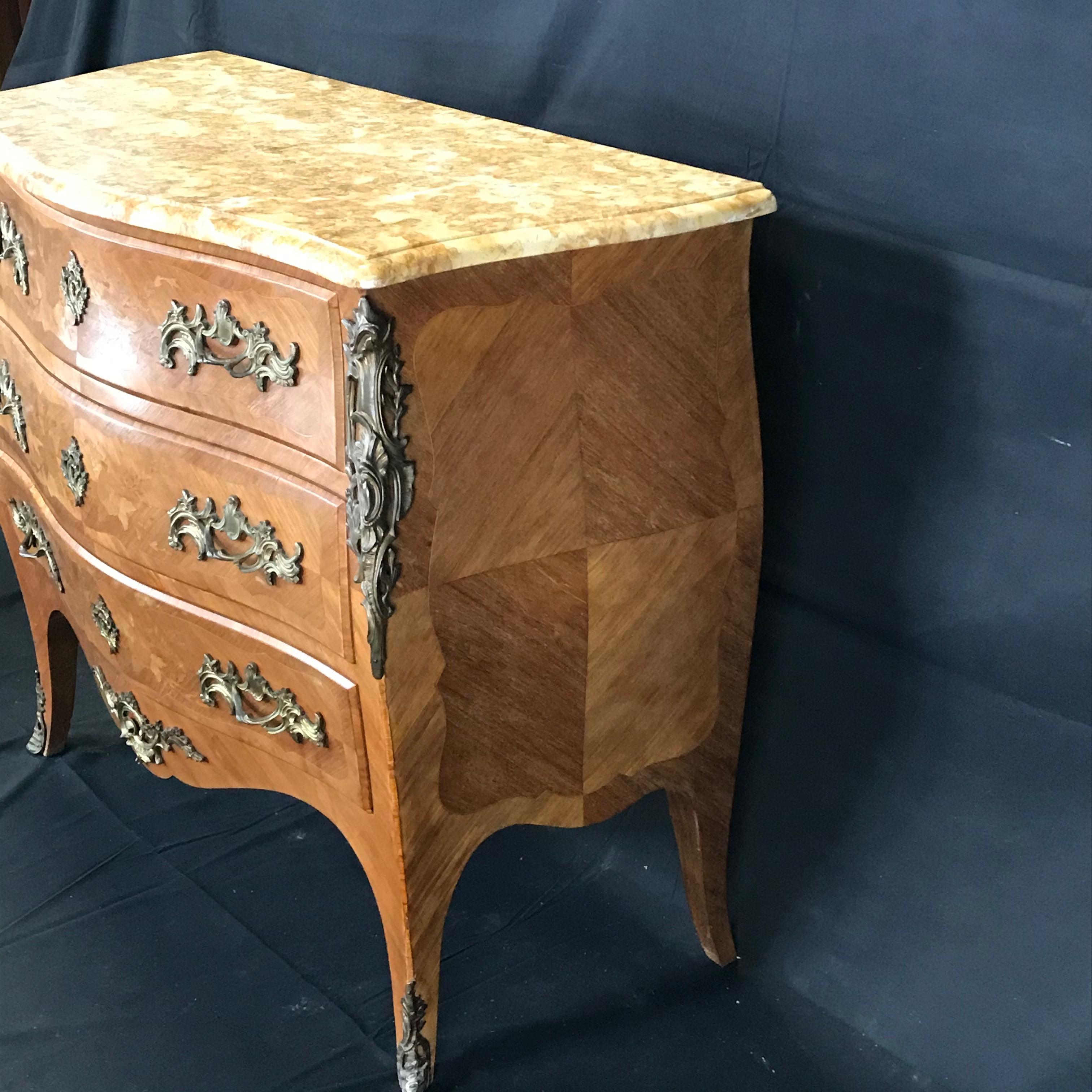 French Louis XV Marquetry 19th Century Walnut Commode with Marble Top For Sale 2
