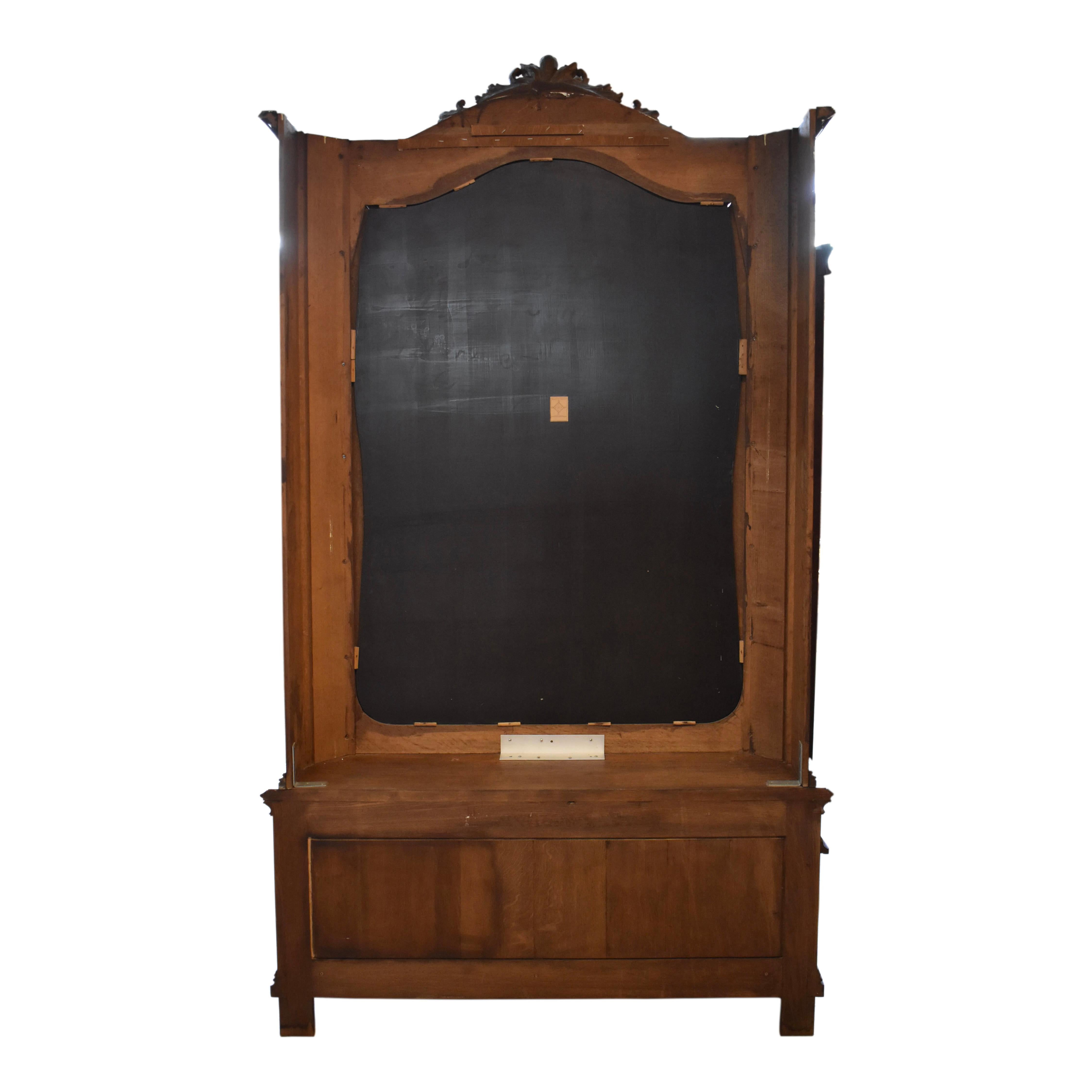 Miroir de toilette en chêne français Louis XV, milieu du siècle en vente 4