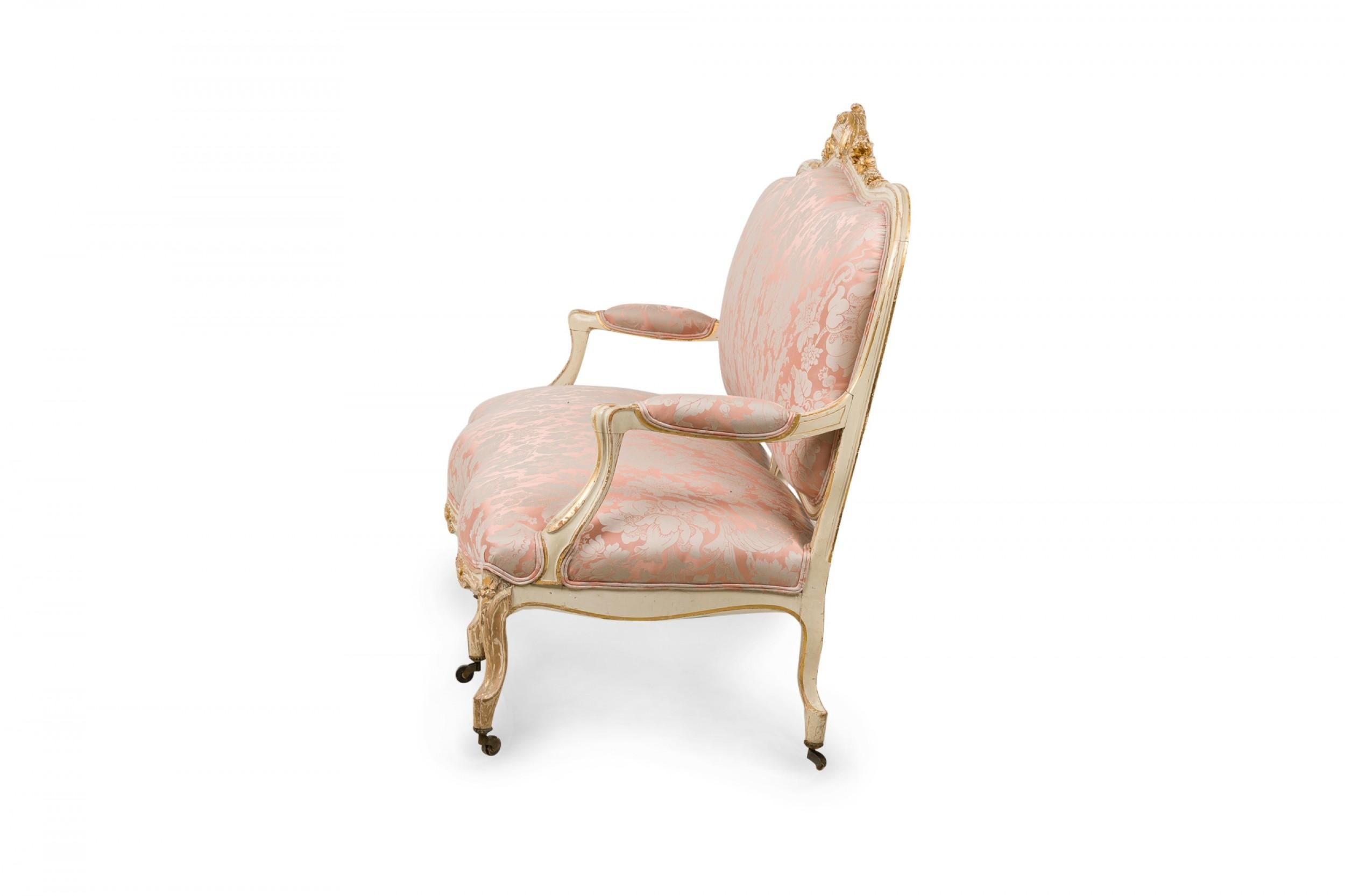 French Louis XV Painted 5-Piece Living Room Set In Good Condition For Sale In Queens, NY