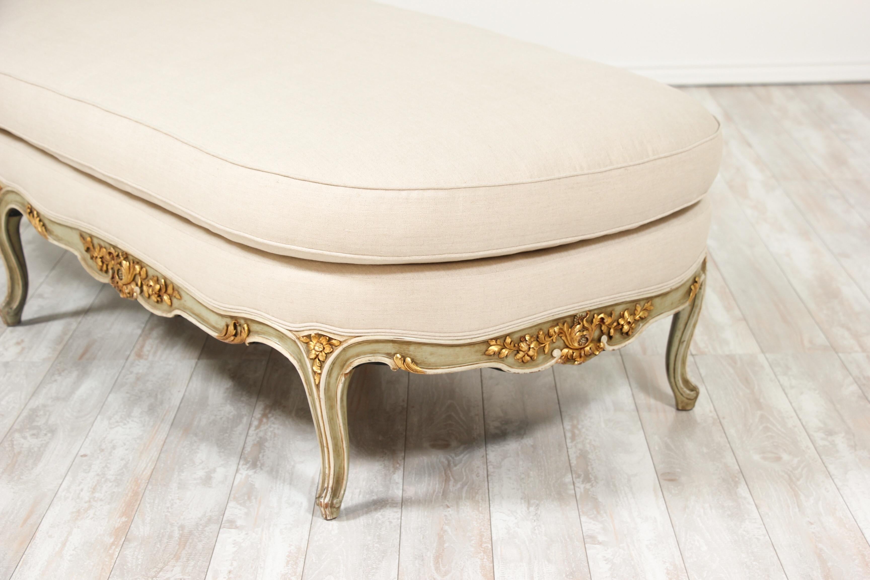  Louis XV Style Painted And Parcel-Gilt Chaise Lounge 2