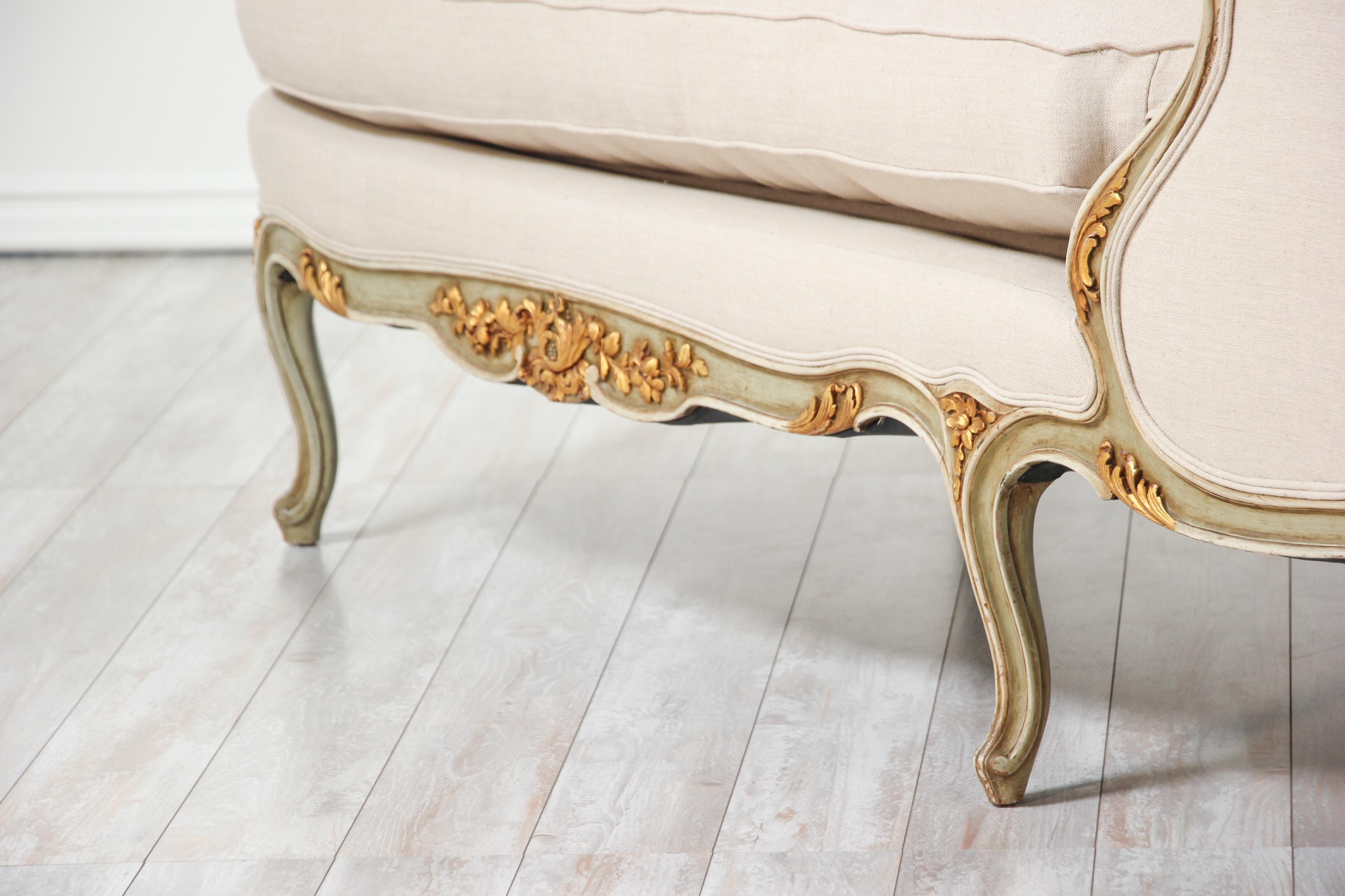  Louis XV Style Painted And Parcel-Gilt Chaise Lounge 3