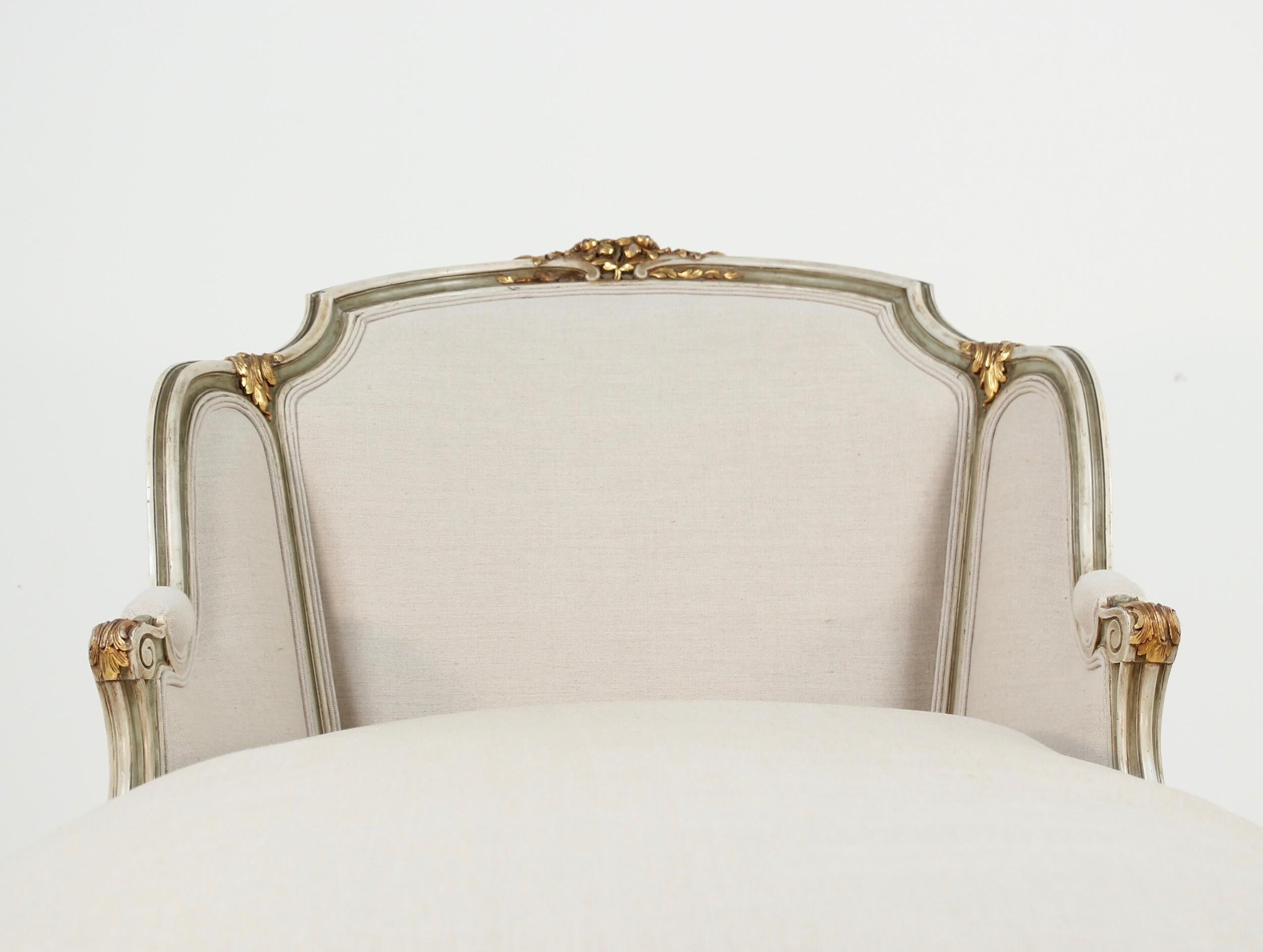 Carved  Louis XV Style Painted And Parcel-Gilt Chaise Lounge