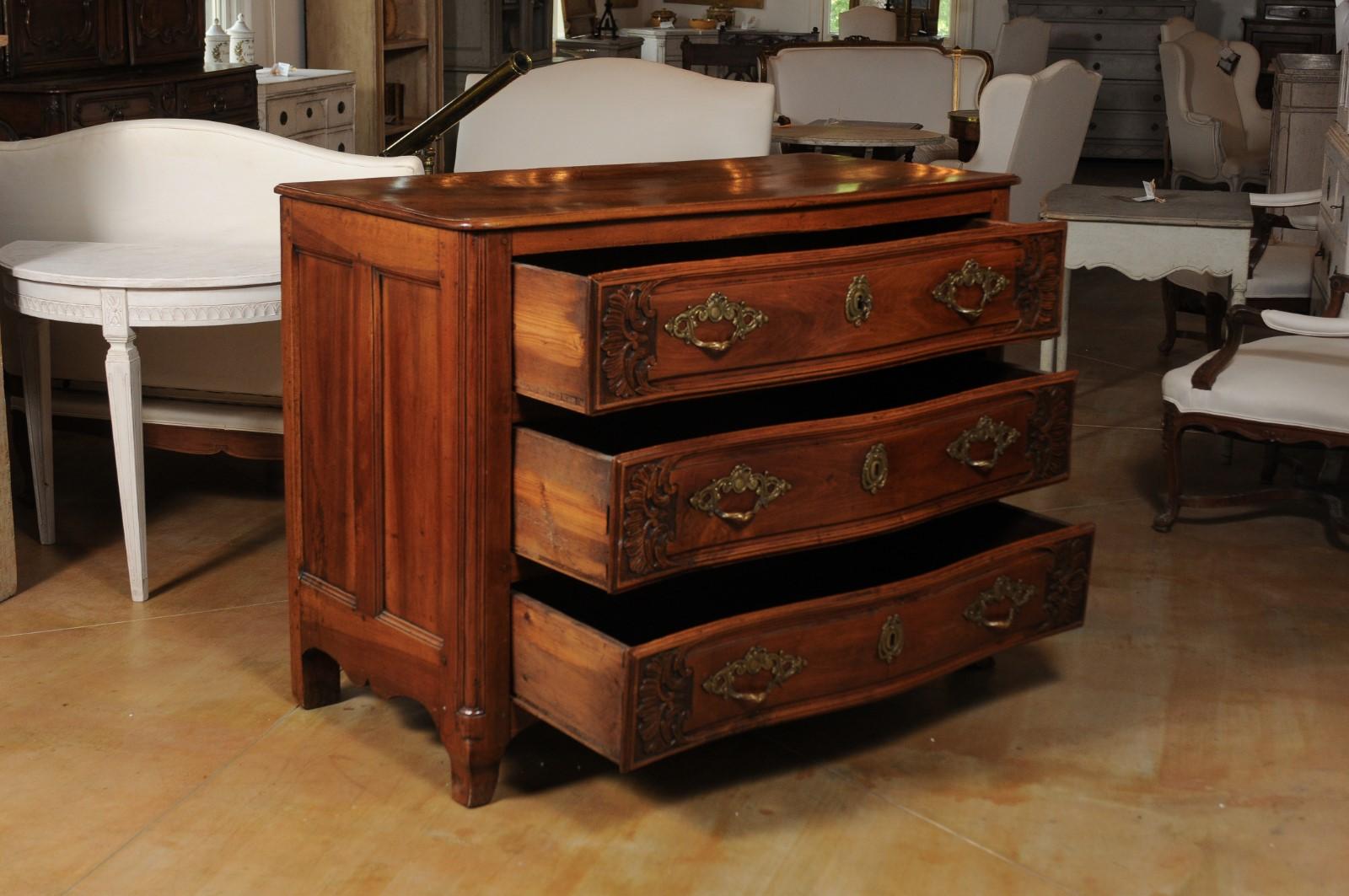 18th Century French Louis XV Period 1730s Walnut Three-Drawer Commode from Lyon with Foliage For Sale