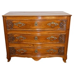 Antique French Louis XV Period 1730s Walnut Three-Drawer Commode from Lyon with Foliage