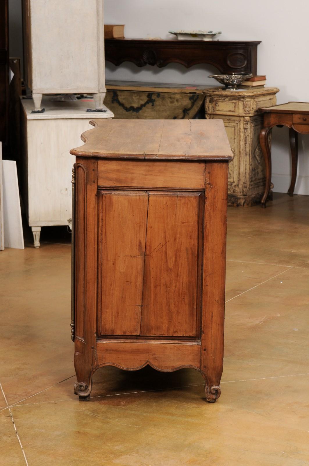 French Louis XV Period 1750s Walnut Buffet with Carved Doors and Apron For Sale 4