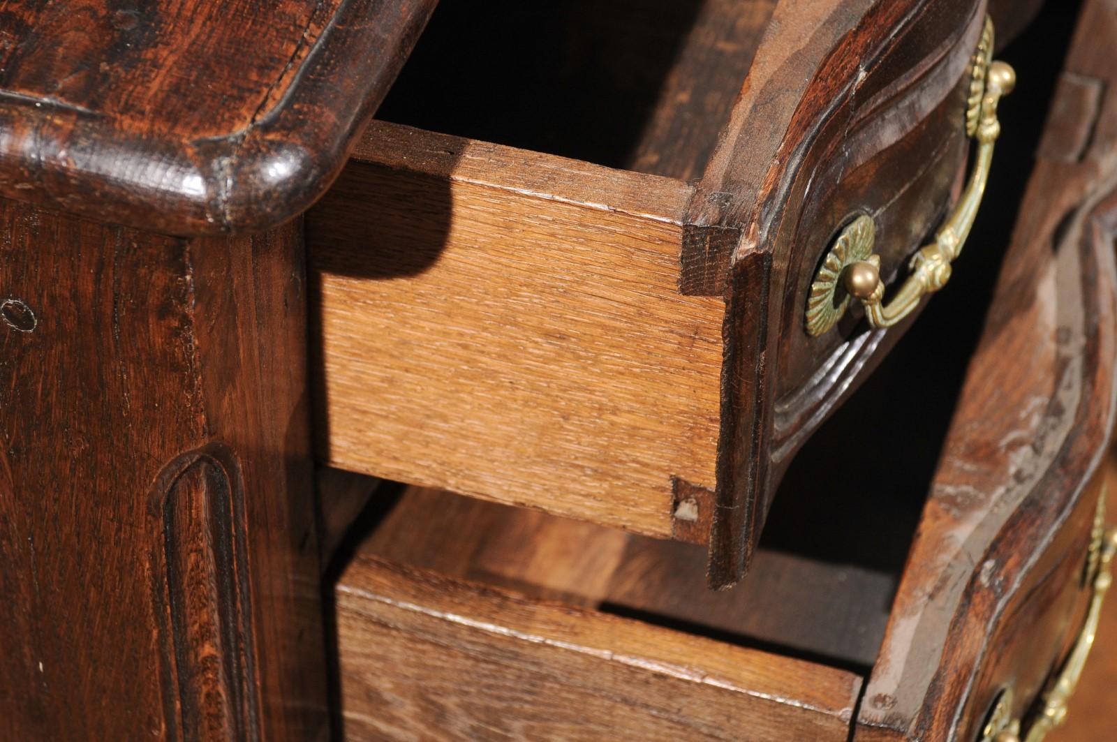 French Louis XV Period 1760s Oak Two-Drawer Commode with Serpentine Front For Sale 25