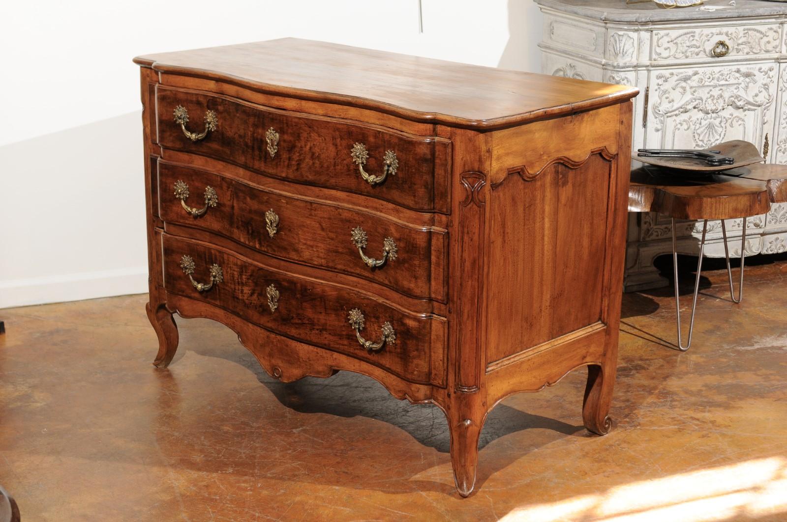 18th Century French Louis XV Period 1760s Walnut Three-Drawer Commode with Serpentine Front