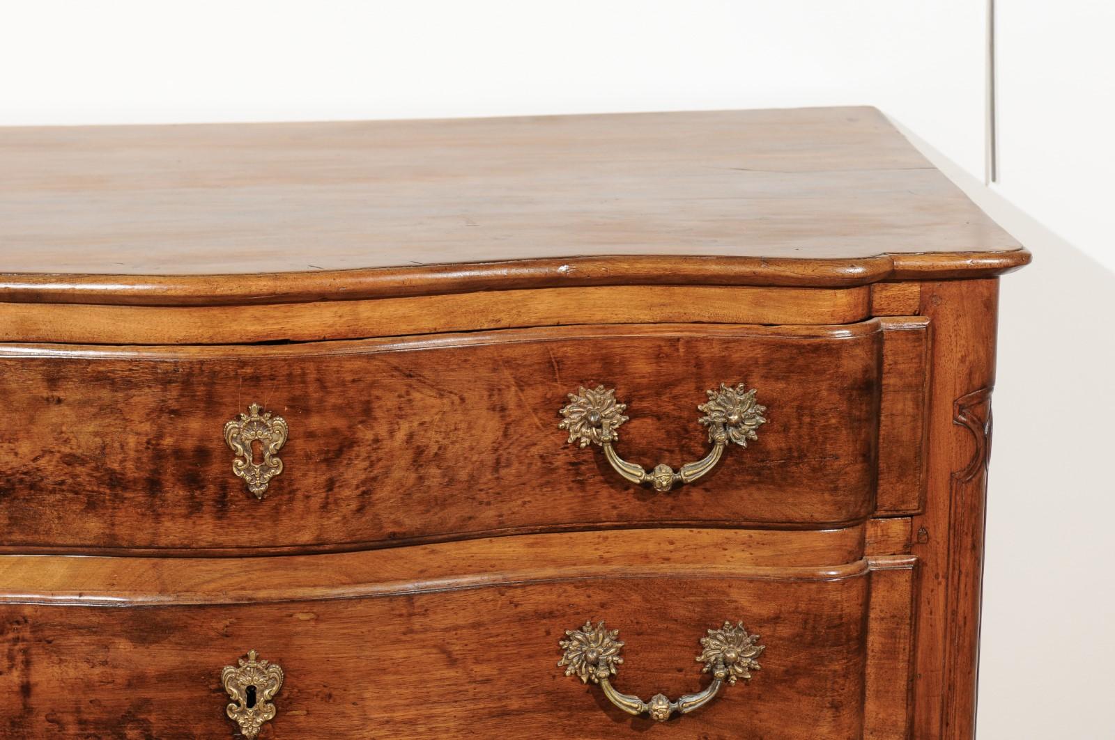 French Louis XV Period 1760s Walnut Three-Drawer Commode with Serpentine Front 2