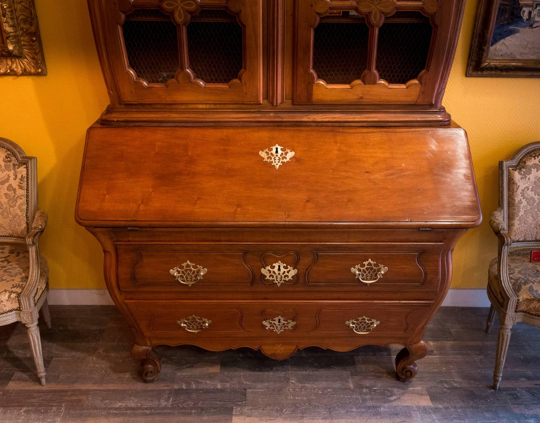 18th Century French Louis XV Period Bombe Walnut Deux-Corps Slant-Desk Commode from Bordeaux For Sale