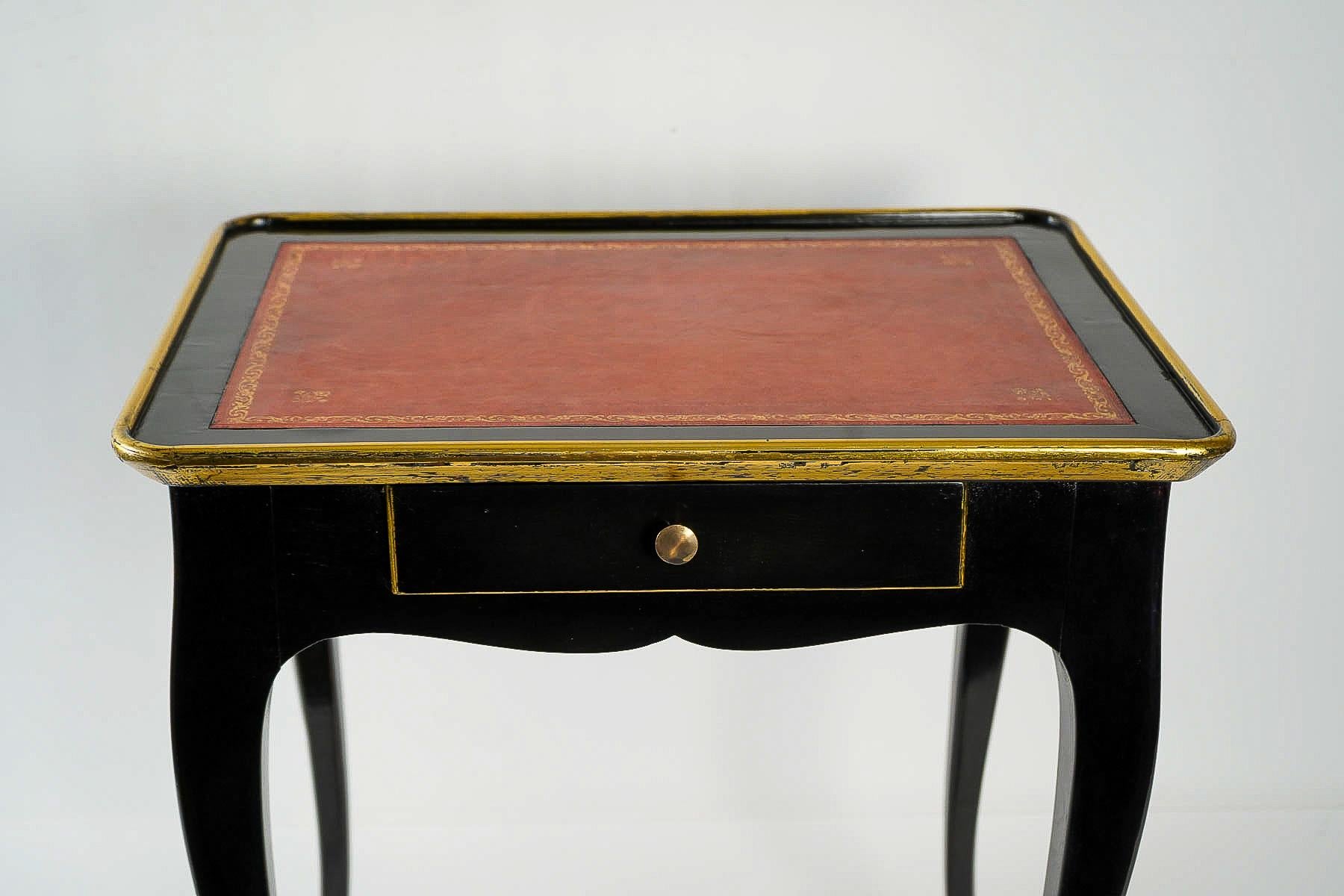 18th Century French Louis XV Period, Cabaret Table in Walnut Lacquered, circa 1740-1750