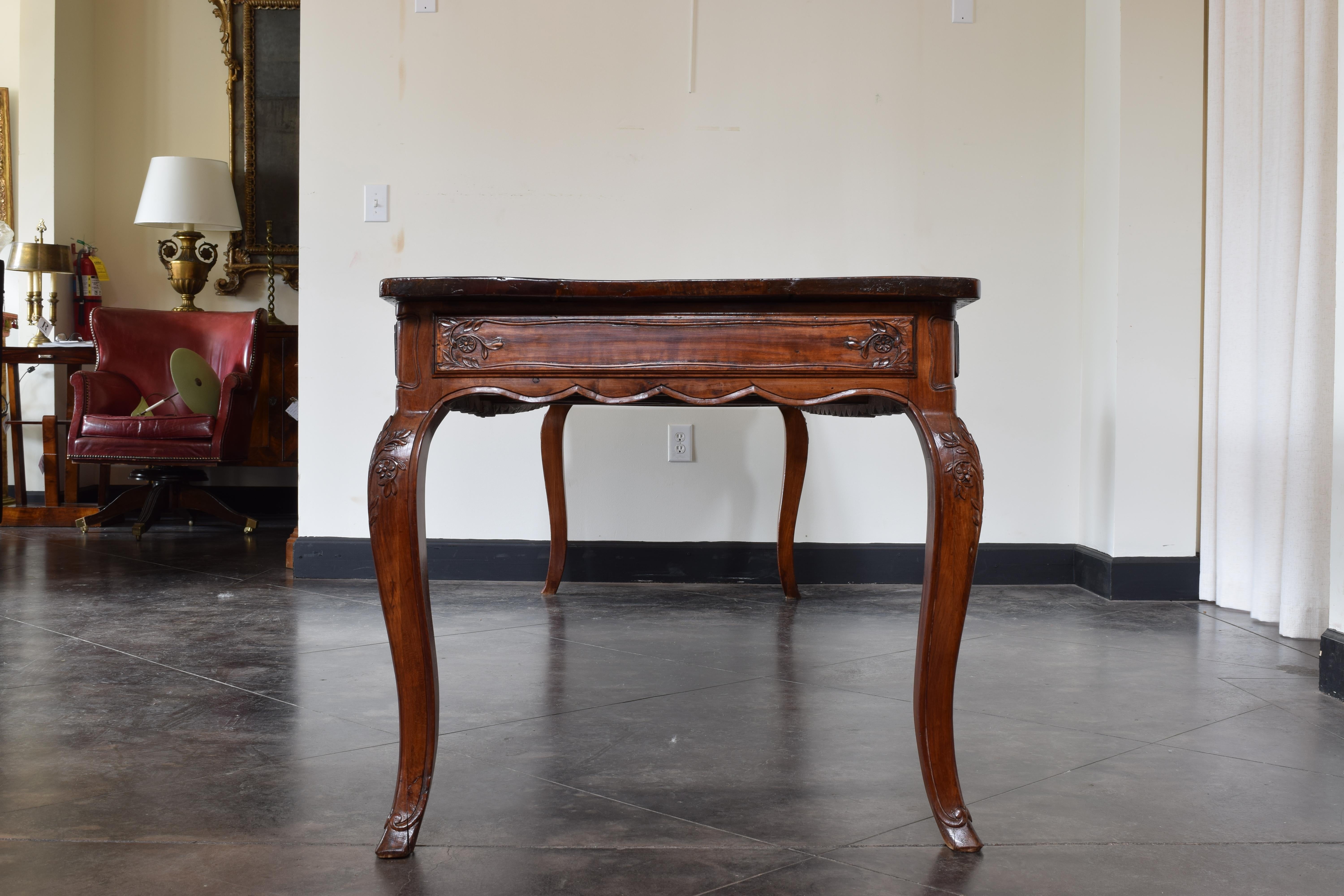 French, Louis XV Period, Carved Walnut 3-Drawer Kitchen/Center Table, mid 18thc For Sale 5