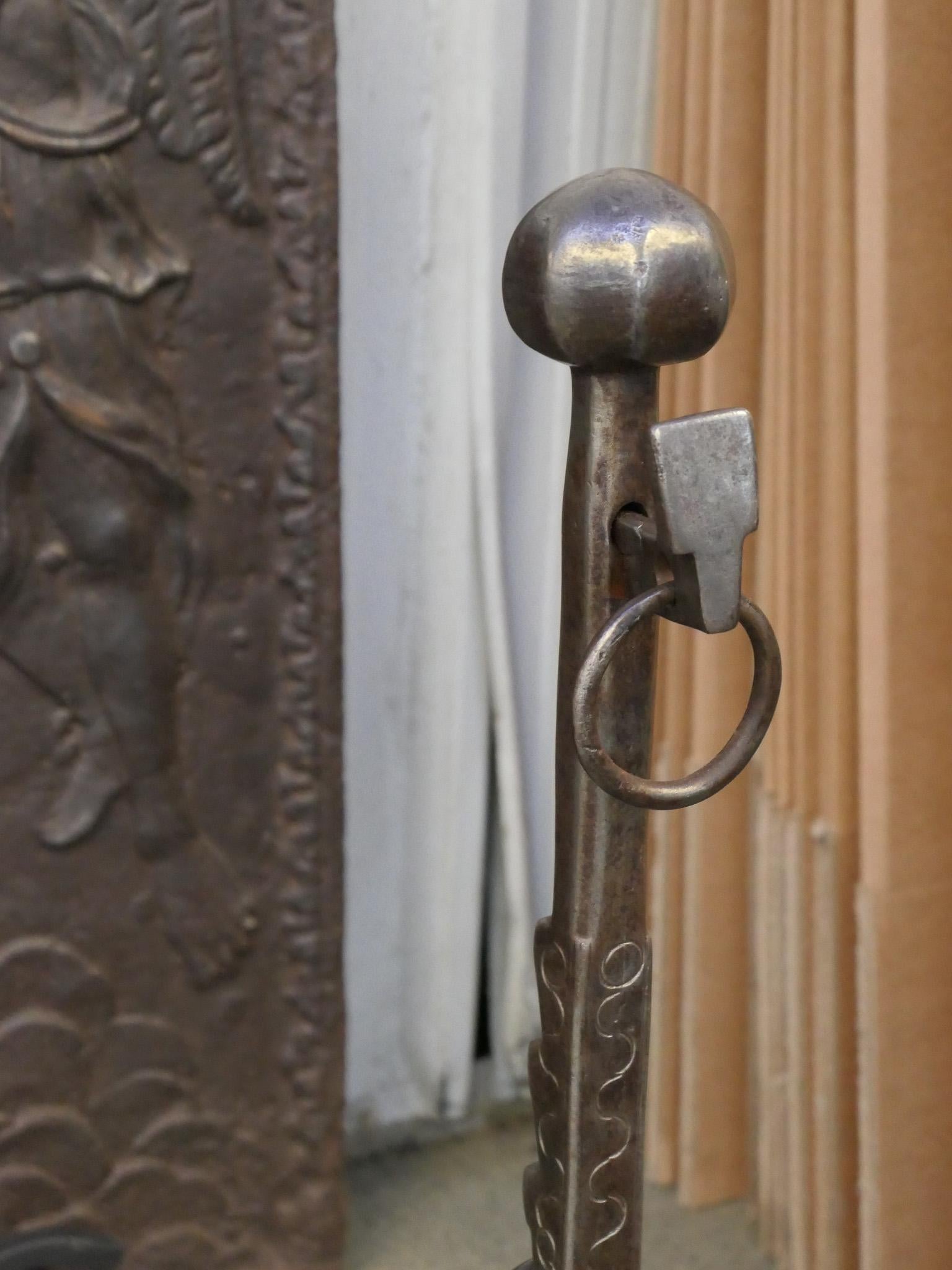 Französischer Kaminrost oder Kaminkorb aus der Louis-XV-Periode, 18. Jahrhundert im Angebot 3