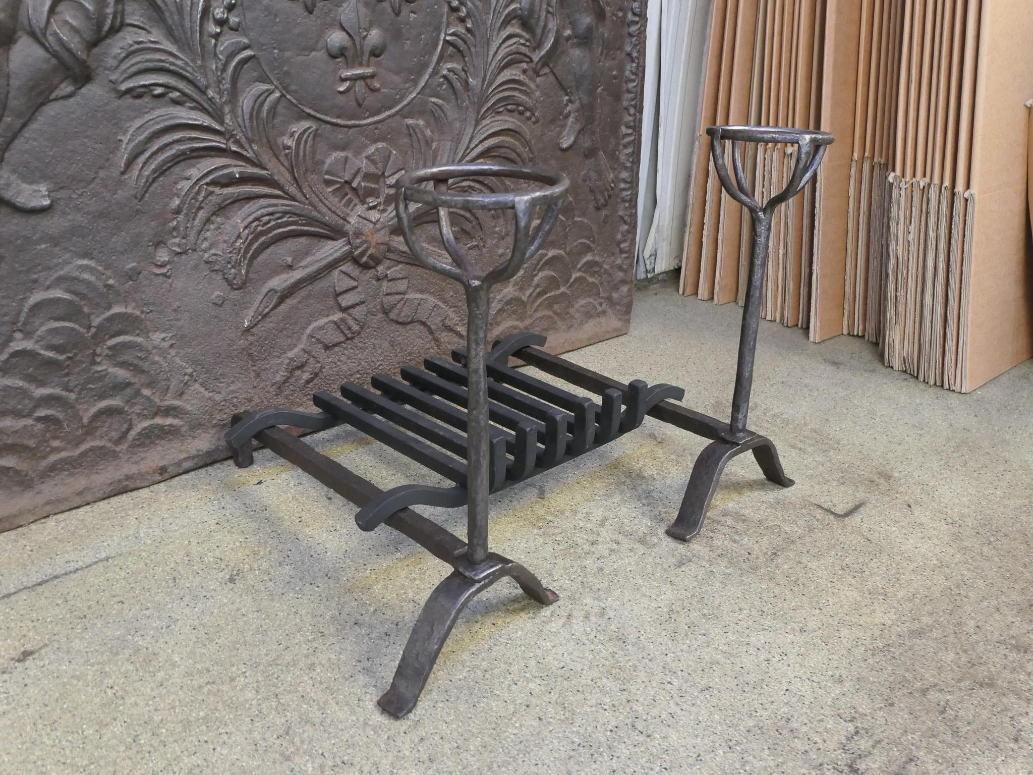 Französischer Kaminrost oder Kaminkorb aus der Louis-XV-Periode, 18. Jahrhundert im Angebot 5