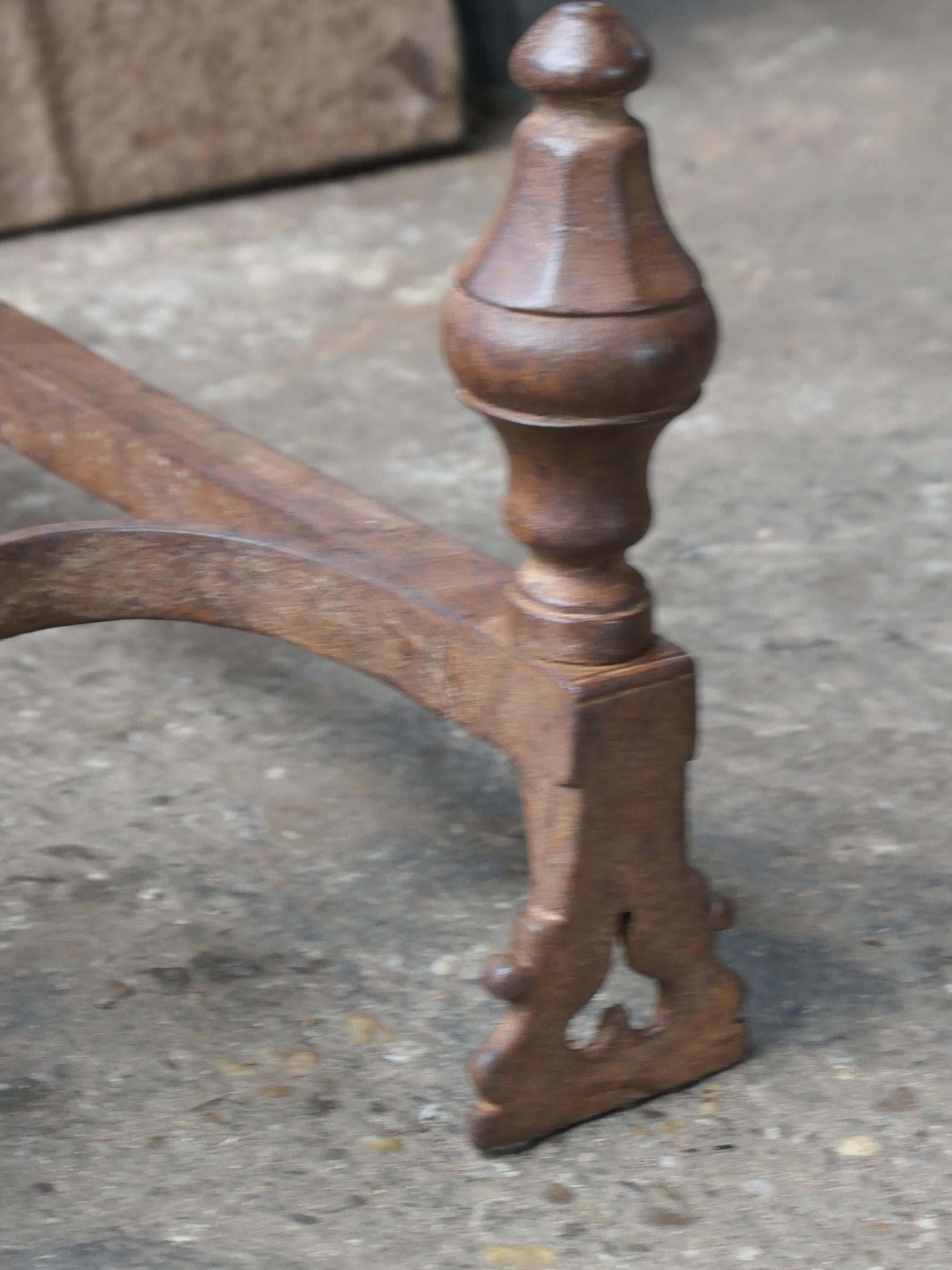 Französischer Kaminrost oder Kaminkorb aus der Louis-XV-Periode, 18. Jahrhundert im Angebot 8