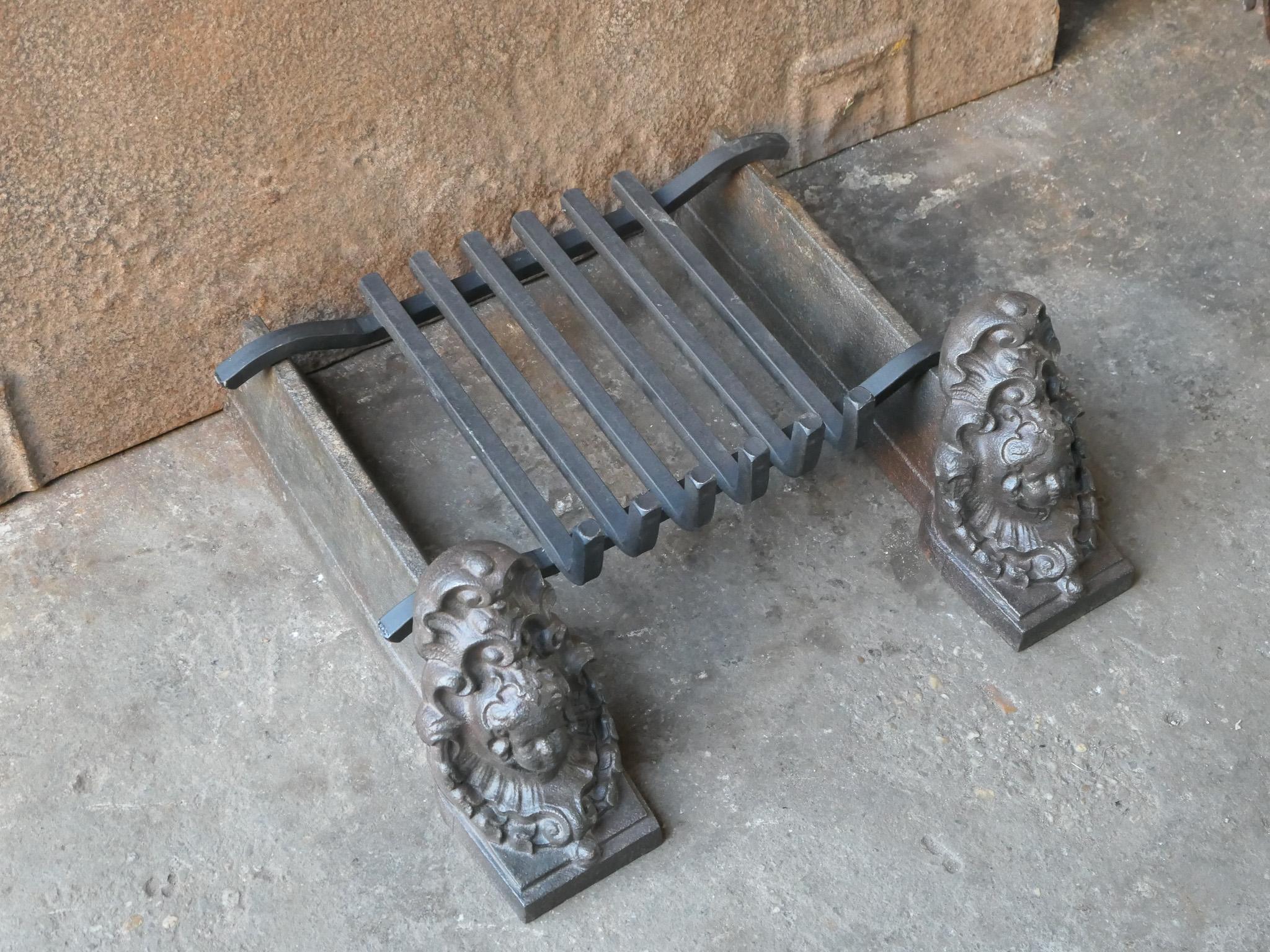 French Louis XV Period Fireplace Grate or Fire Basket, 18th Century For Sale 1