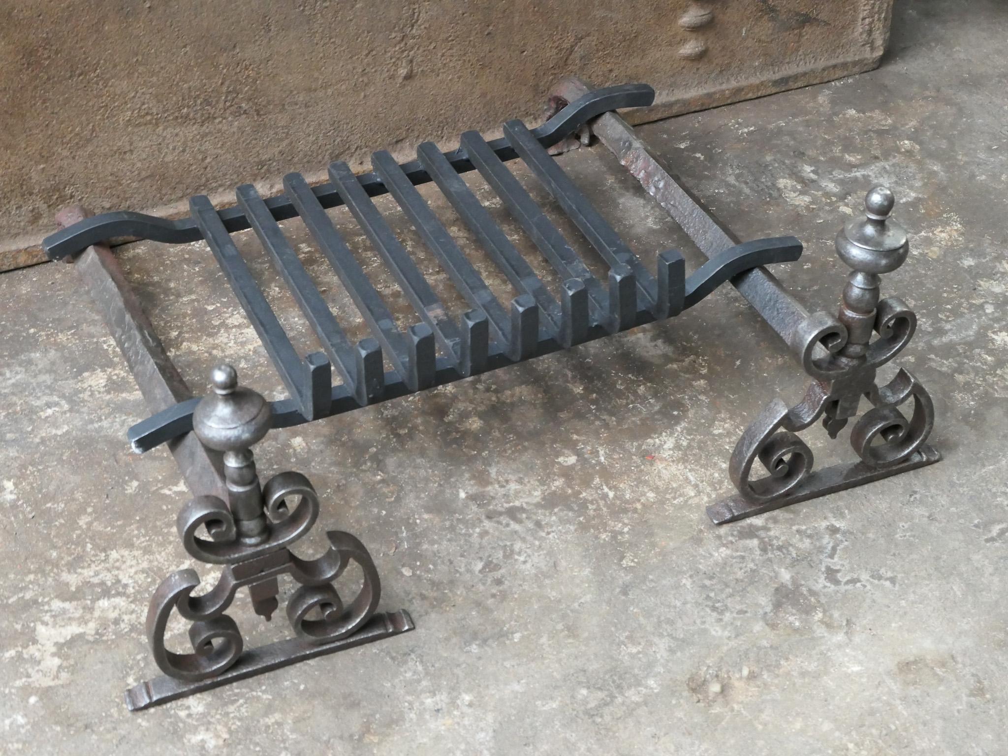 French Louis XV Period Fireplace Grate or Fire Basket, 18th Century For Sale 1